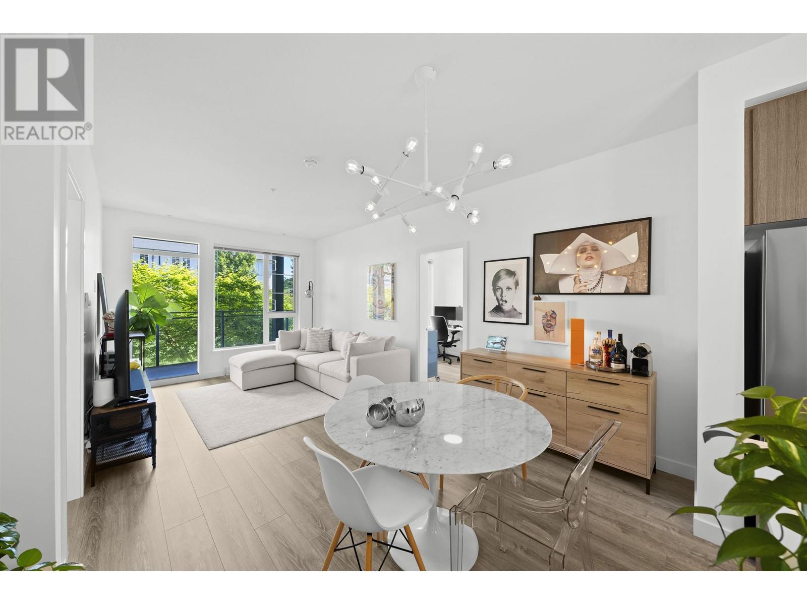203 516 Foster Avenue, Coquitlam, British Columbia  V3J 0H8 - Photo 1 - R3012952