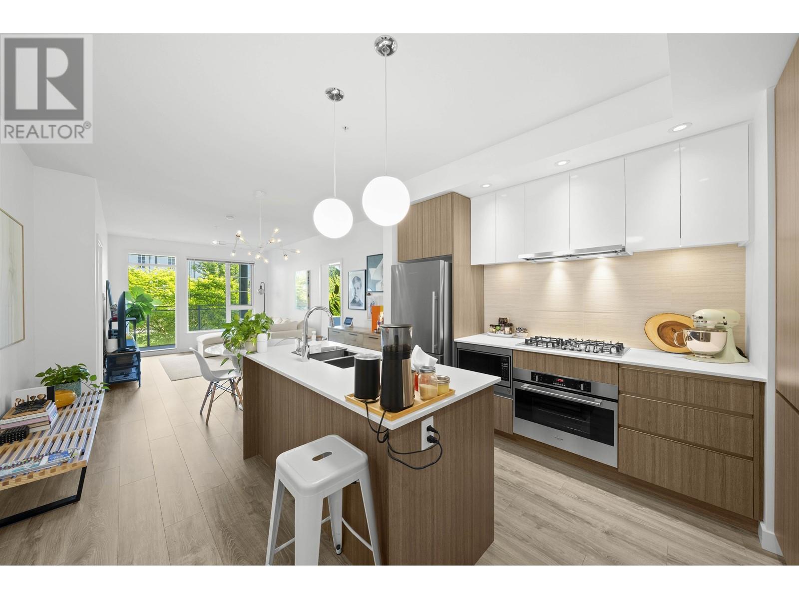 203 516 Foster Avenue, Coquitlam, British Columbia  V3J 0H8 - Photo 4 - R3012952