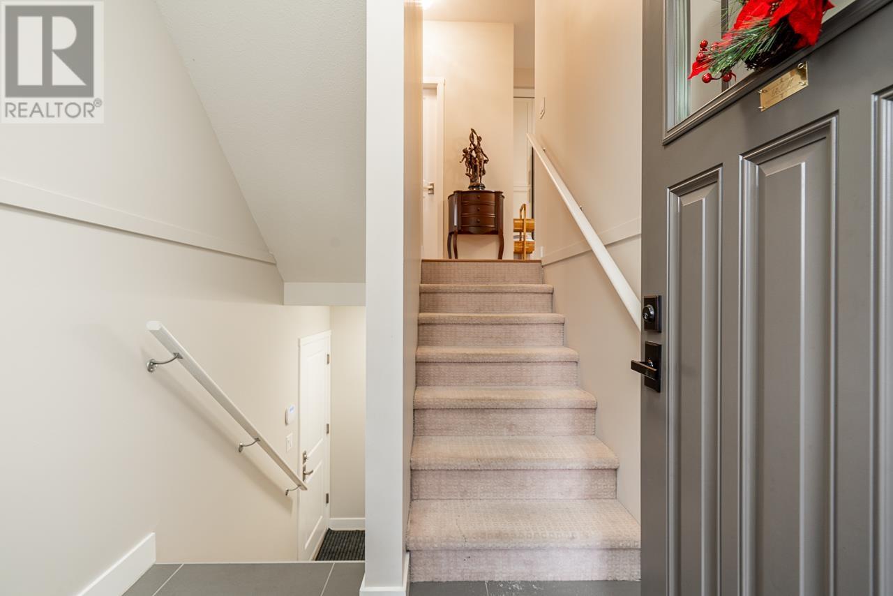 122 1480 Southview Street, Coquitlam, British Columbia  V3E 0G5 - Photo 4 - R3012975