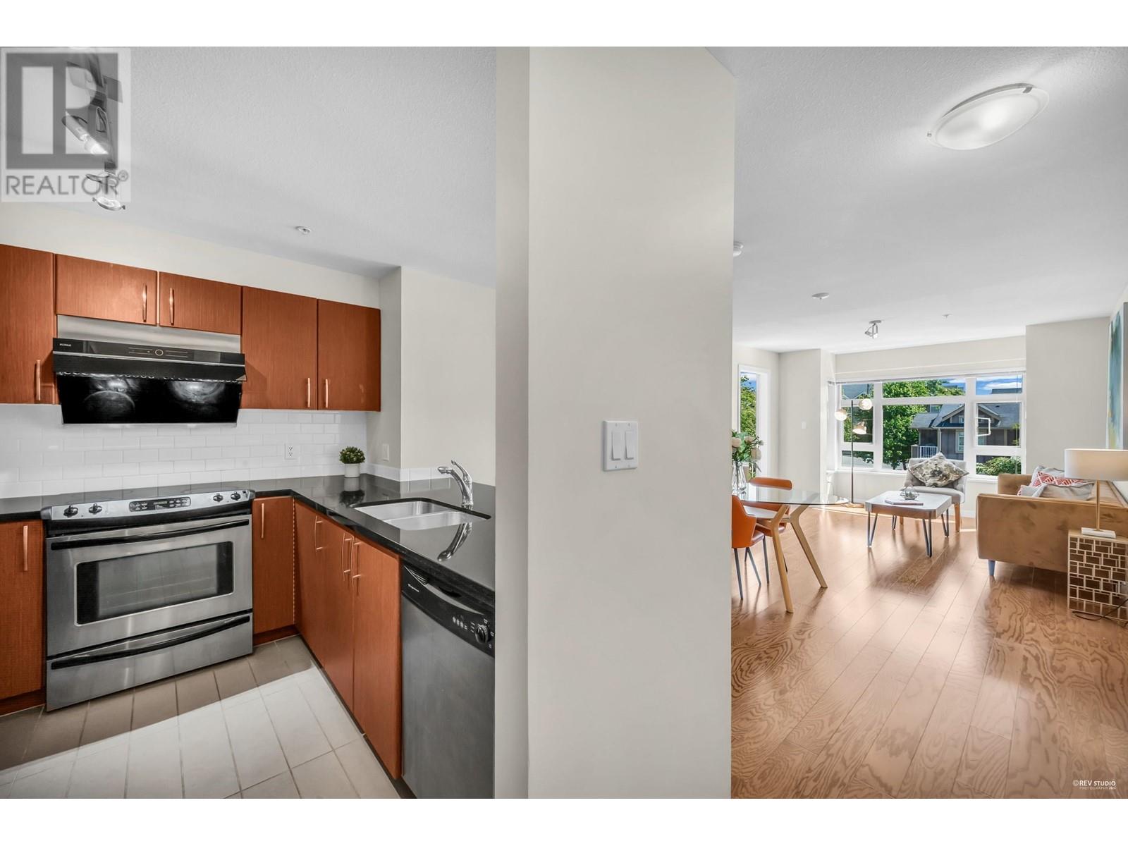 302 7339 Macpherson Avenue, Burnaby, British Columbia  V5J 0B1 - Photo 5 - R3012990