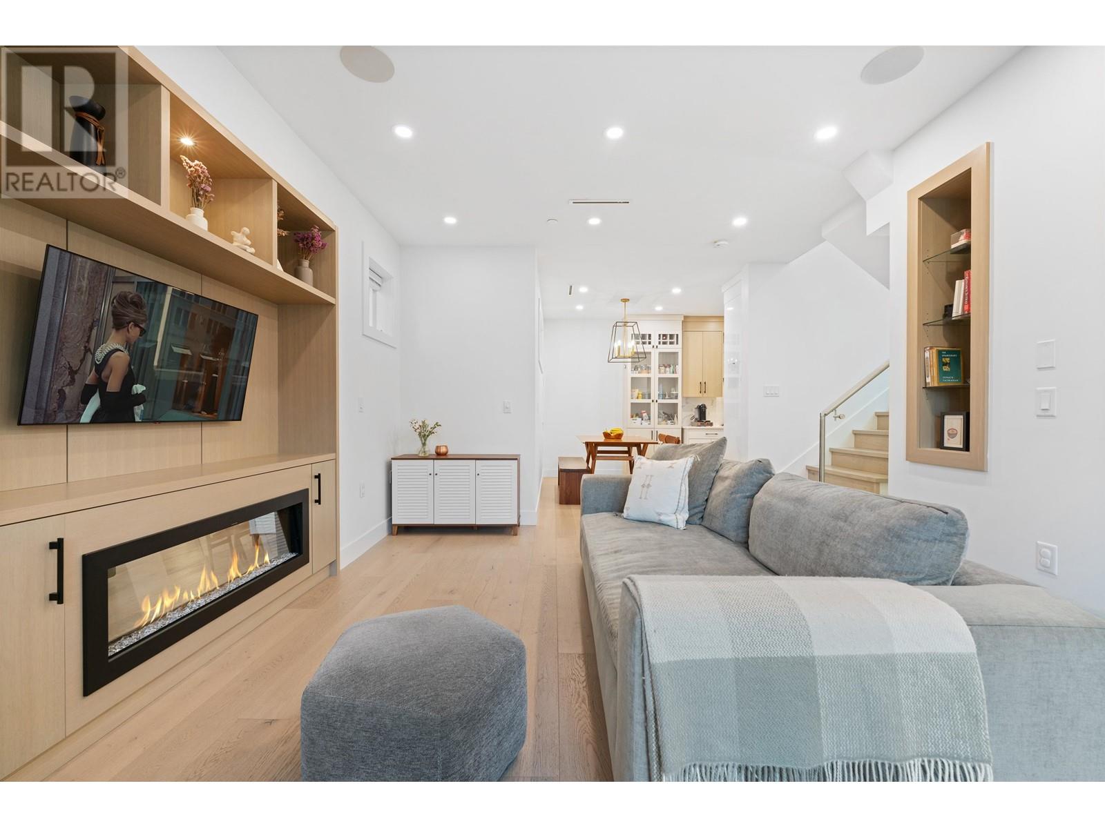 978 E 13th Avenue, Vancouver, British Columbia  V5T 2L6 - Photo 10 - R3013017
