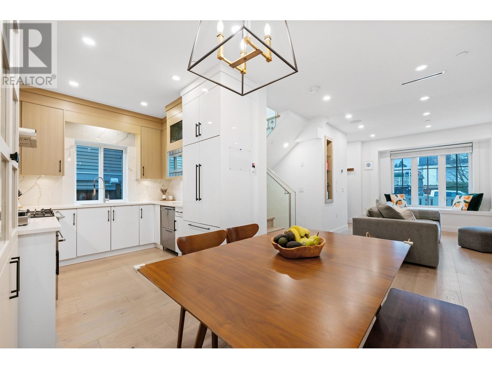 978 E 13th Avenue, Vancouver, British Columbia  V5T 2L6 - Photo 12 - R3013017