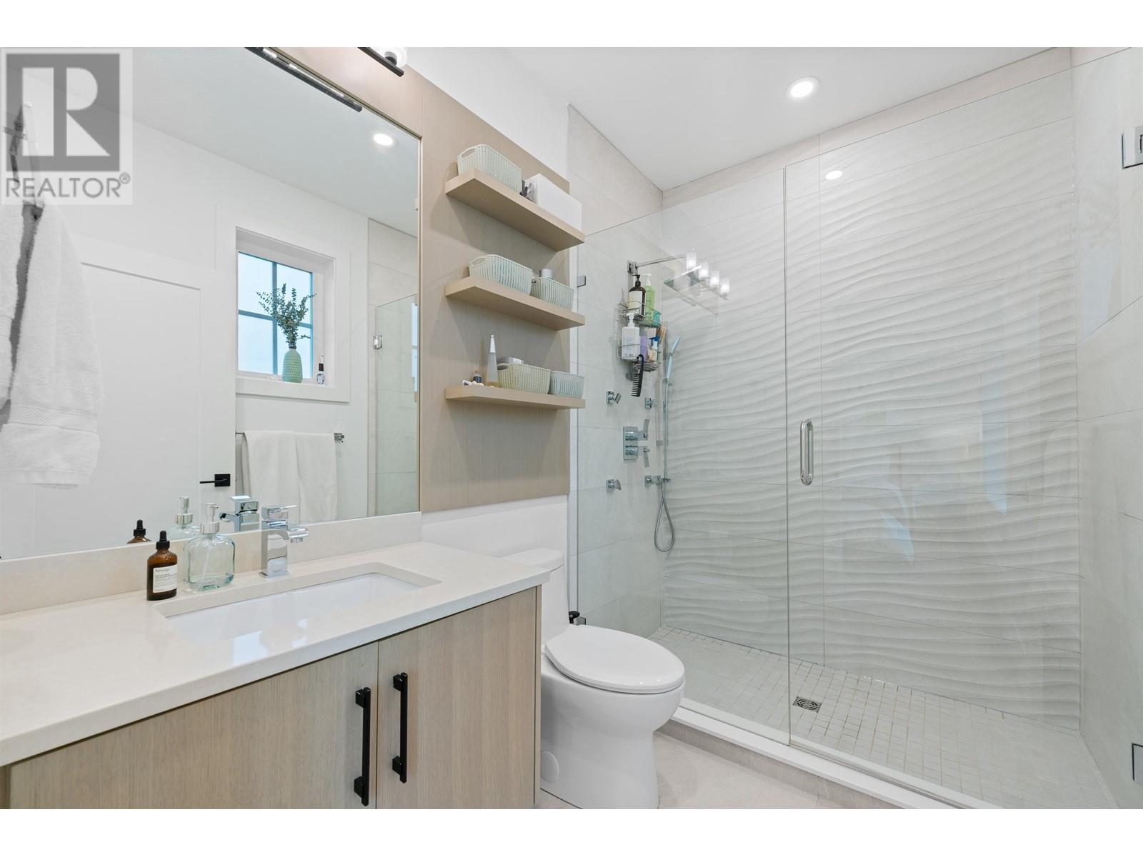 978 E 13th Avenue, Vancouver, British Columbia  V5T 2L6 - Photo 23 - R3013017