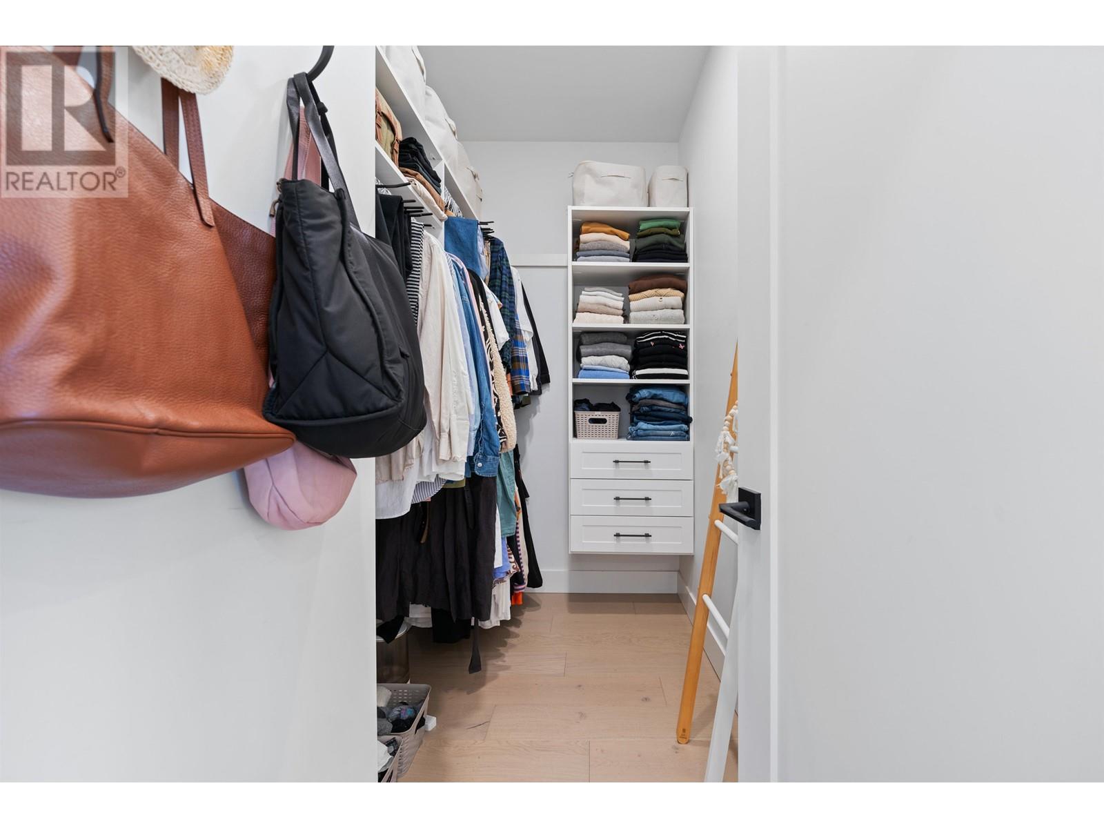 978 E 13th Avenue, Vancouver, British Columbia  V5T 2L6 - Photo 24 - R3013017