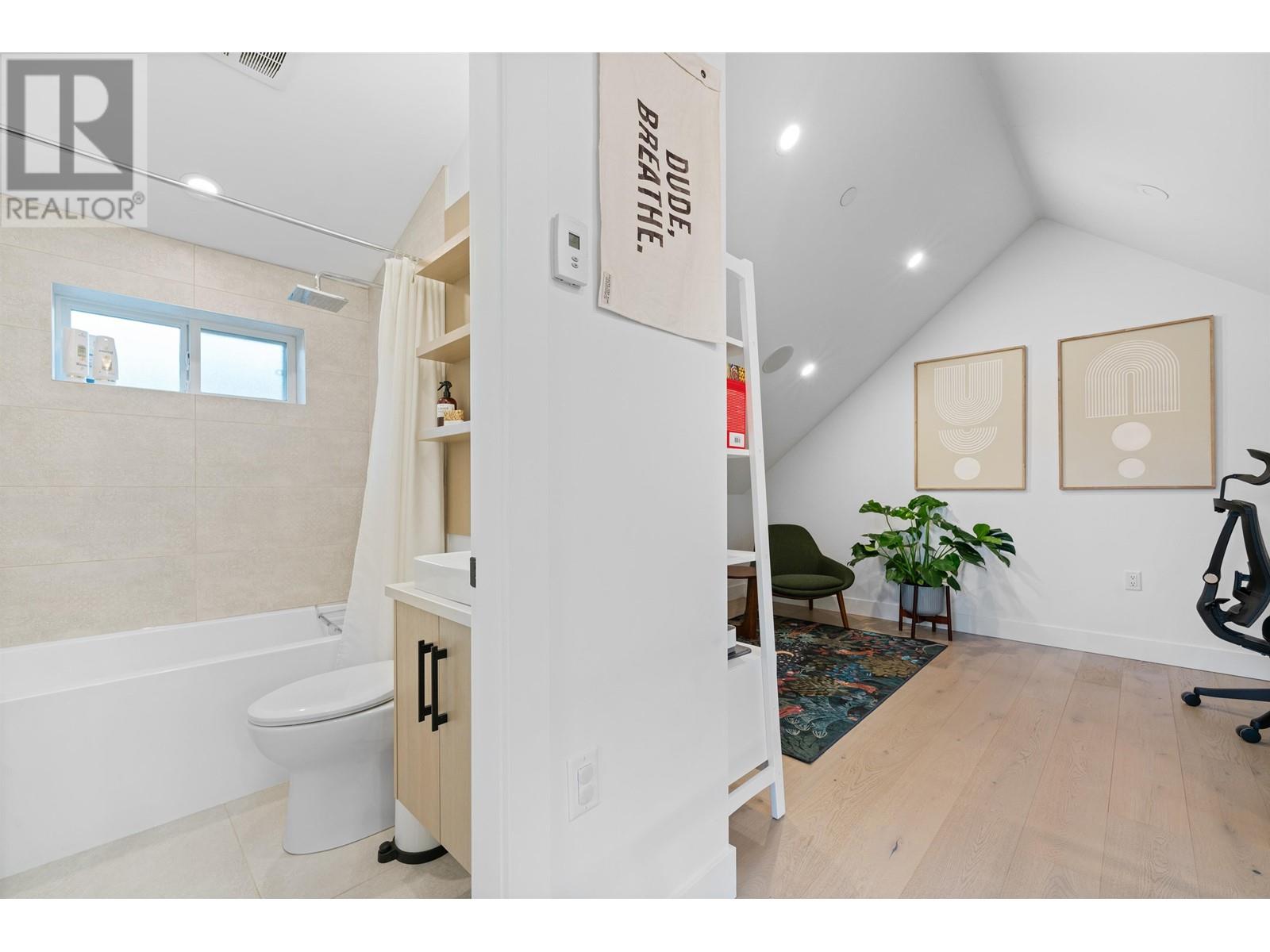 978 E 13th Avenue, Vancouver, British Columbia  V5T 2L6 - Photo 31 - R3013017