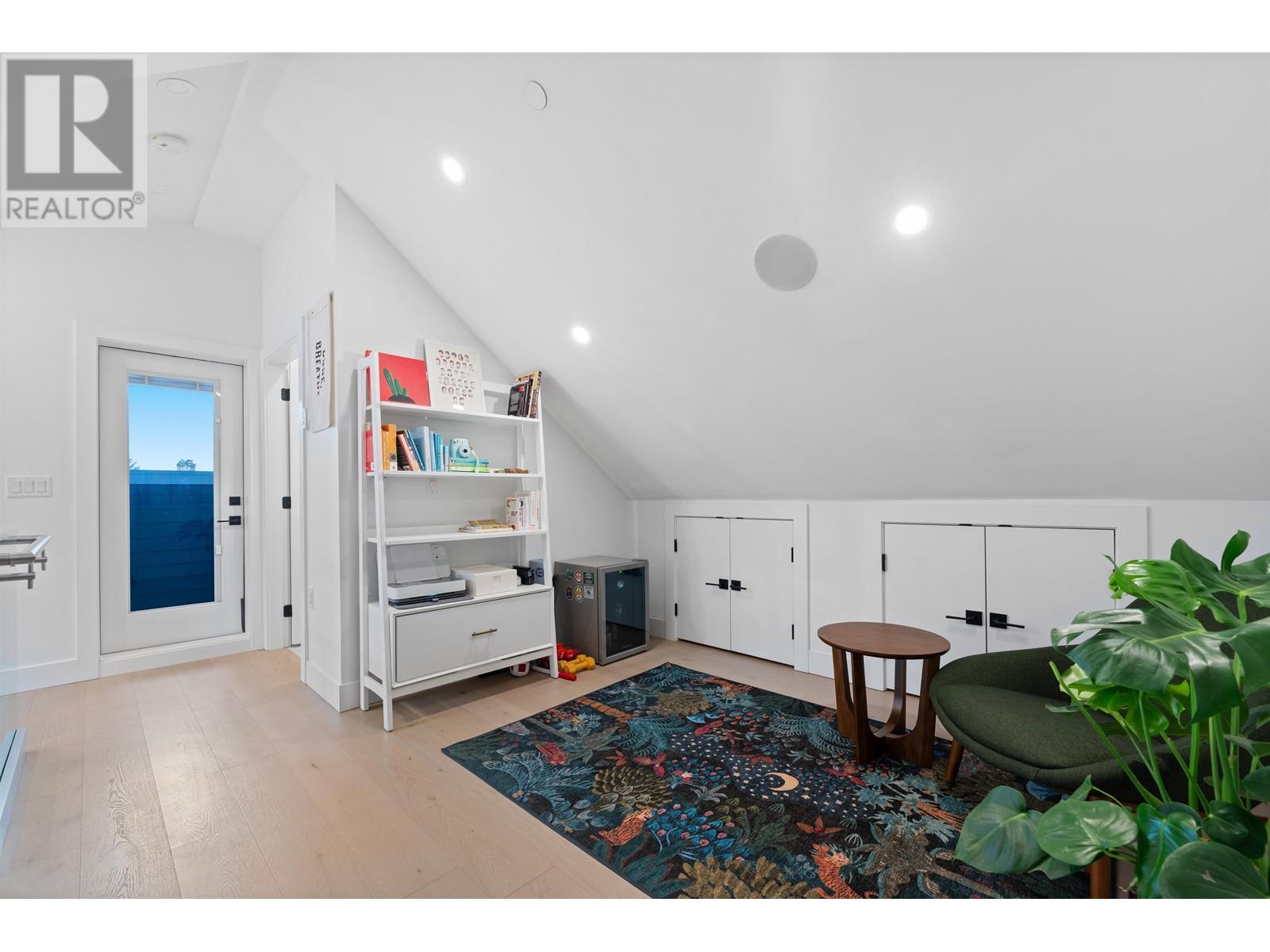 978 E 13th Avenue, Vancouver, British Columbia  V5T 2L6 - Photo 34 - R3013017