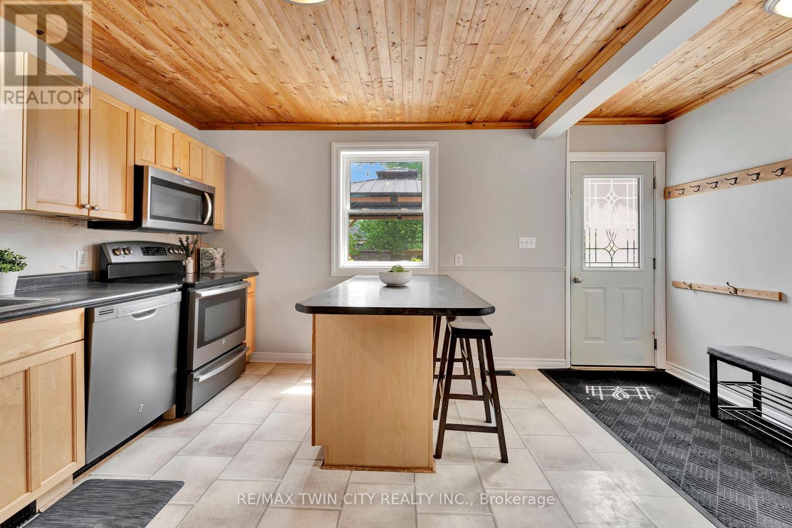 123 Blandford Street, East Zorra-Tavistock, Ontario  N0J 1M0 - Photo 11 - X12207502