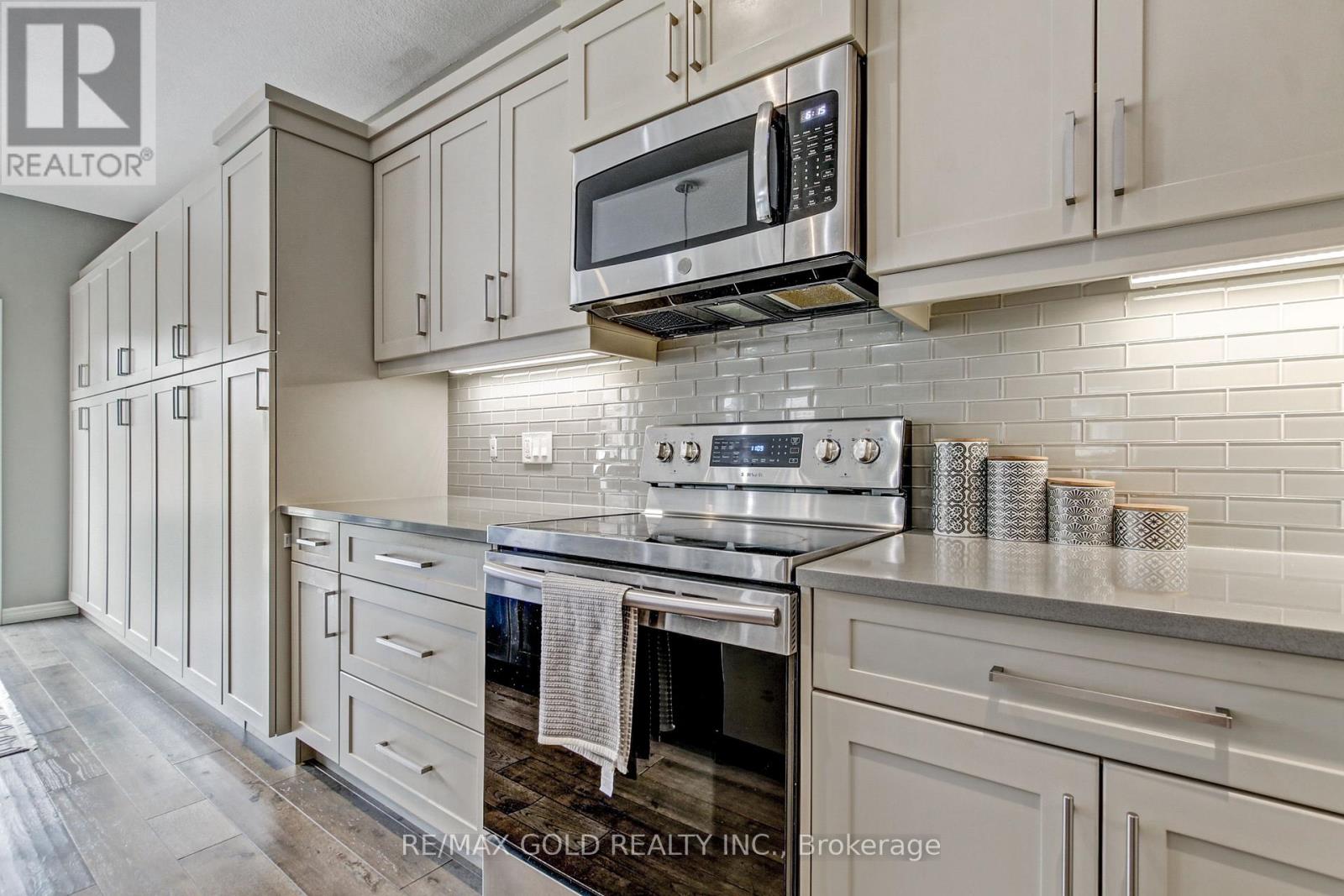 3050 Tokala Trail, London North (North S), Ontario  N6G 0S7 - Photo 10 - X12207514