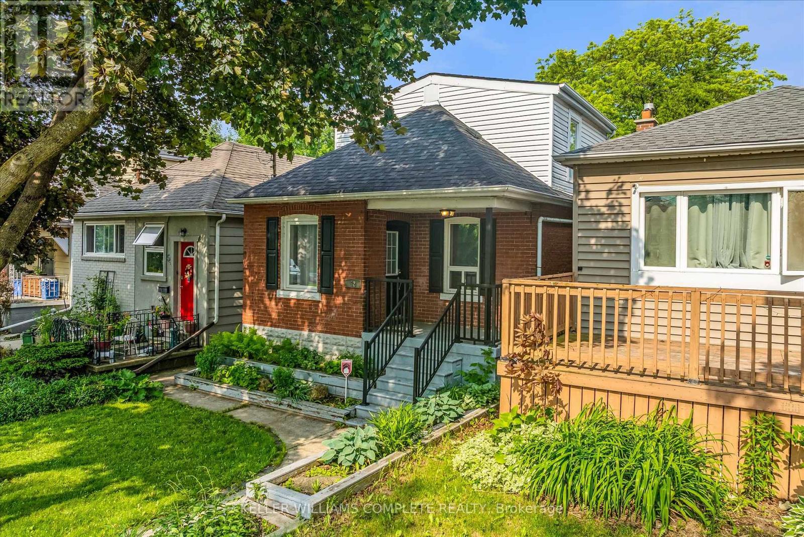 52 East 24th Street, Hamilton (Eastmount), Ontario  L8V 2X7 - Photo 1 - X12207544