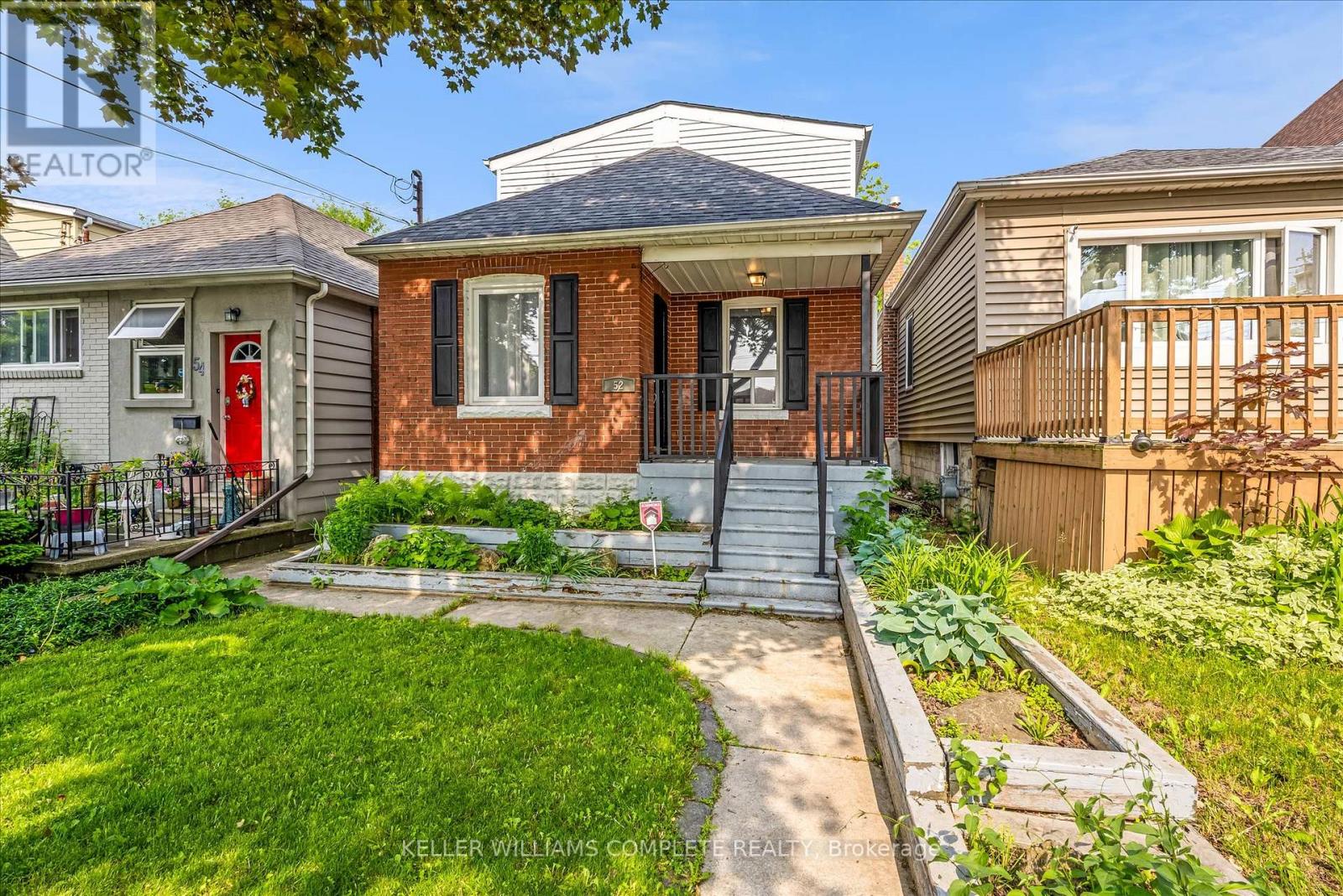 52 East 24th Street, Hamilton (Eastmount), Ontario  L8V 2X7 - Photo 2 - X12207544