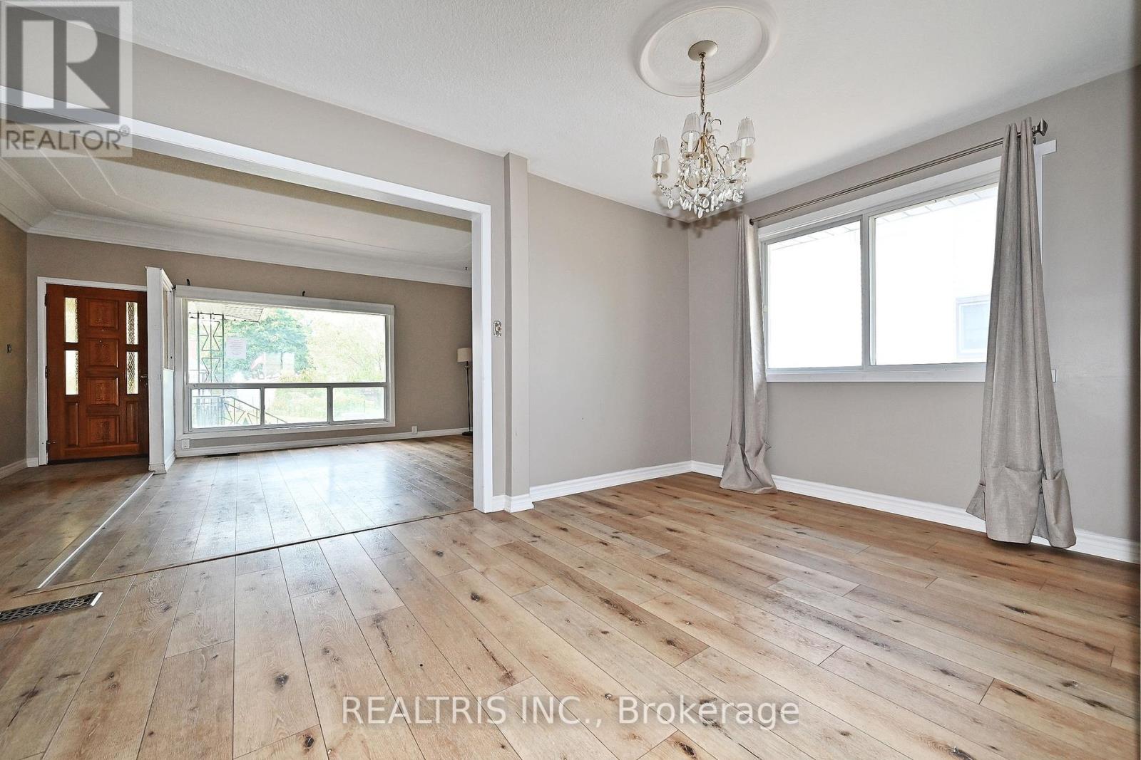 6 Lucerne Place, St. Catharines, Ontario  L2P 2E8 - Photo 14 - X12207560