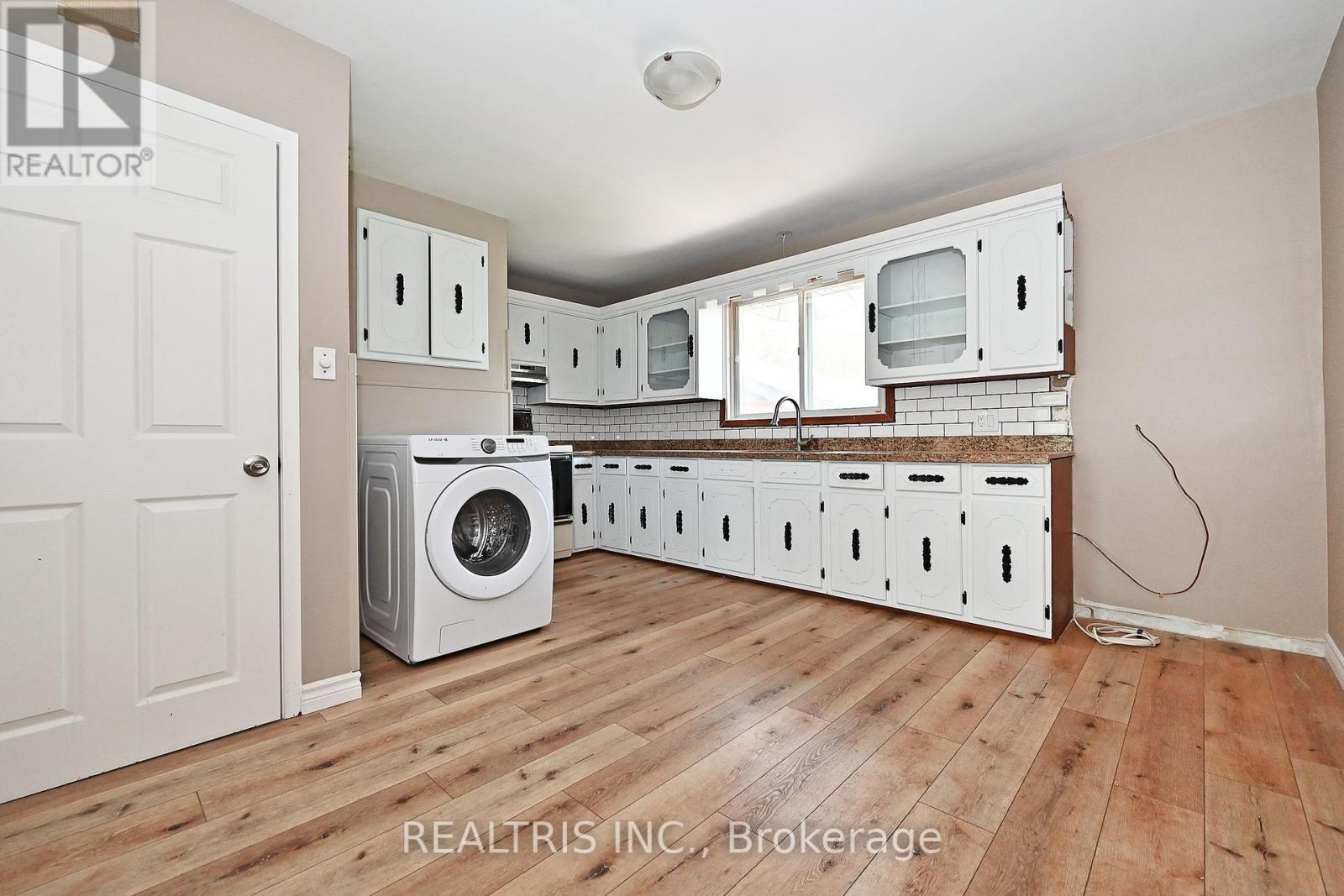 6 Lucerne Place, St. Catharines, Ontario  L2P 2E8 - Photo 17 - X12207560