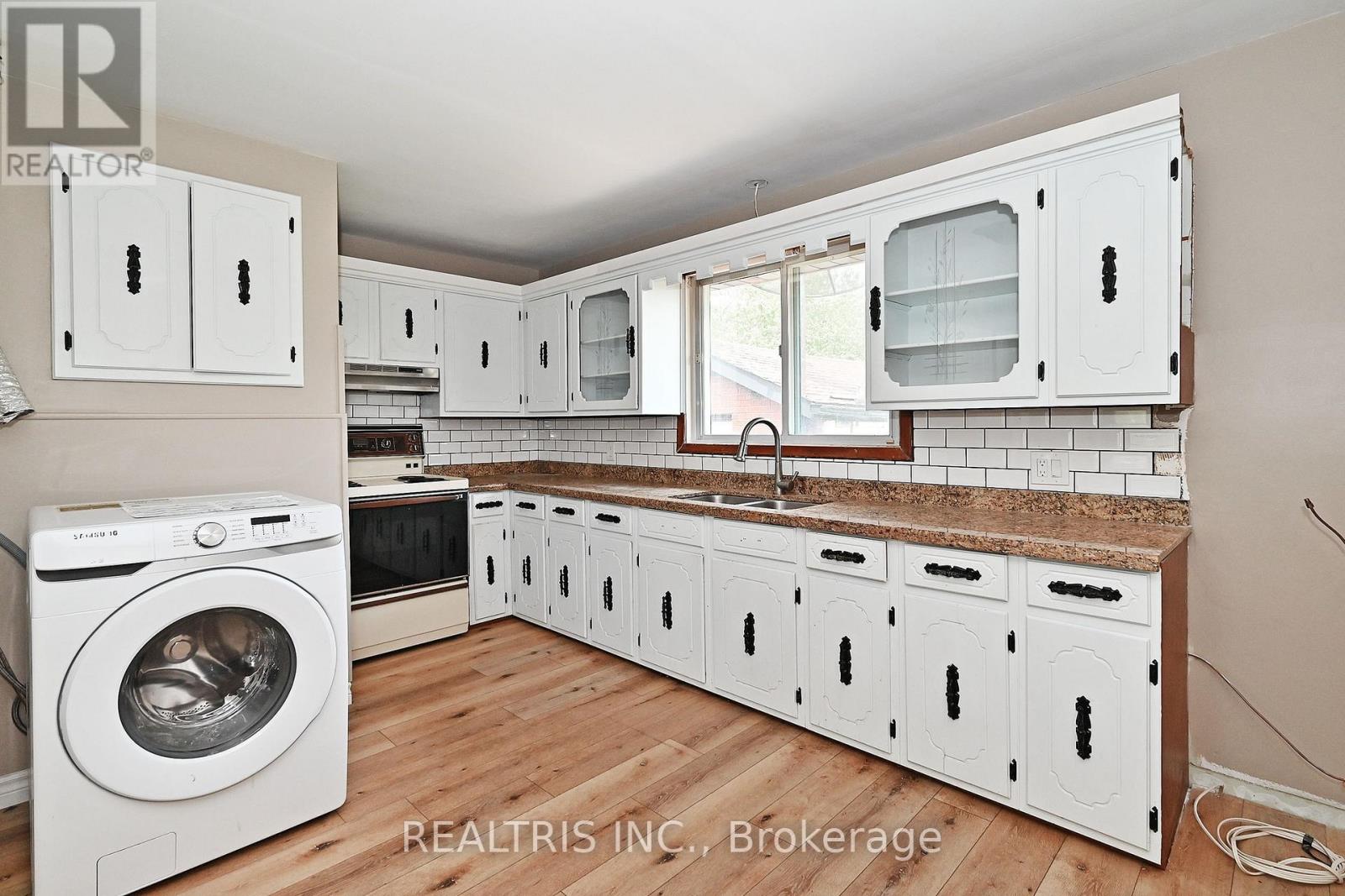 6 Lucerne Place, St. Catharines, Ontario  L2P 2E8 - Photo 18 - X12207560