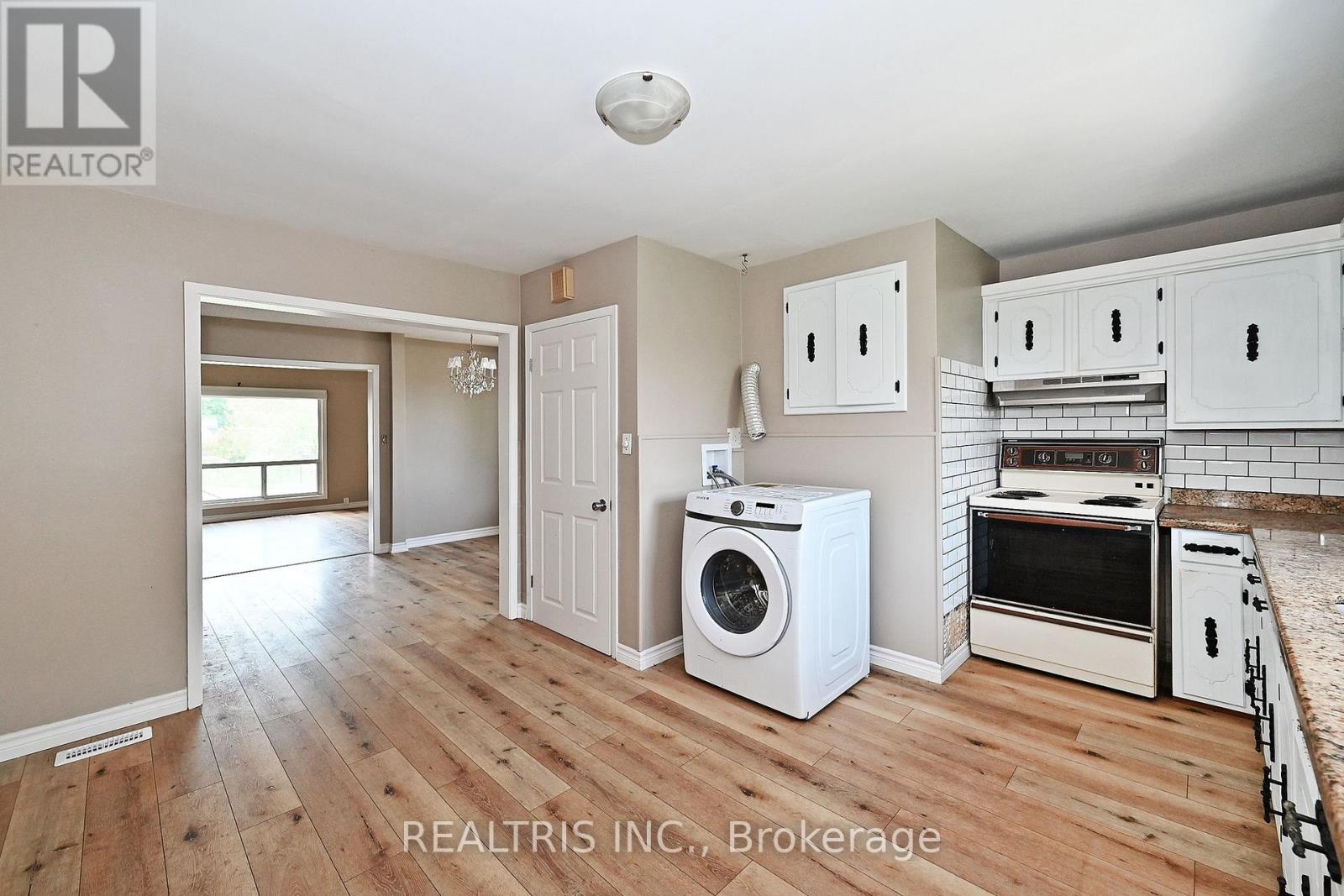 6 Lucerne Place, St. Catharines, Ontario  L2P 2E8 - Photo 21 - X12207560