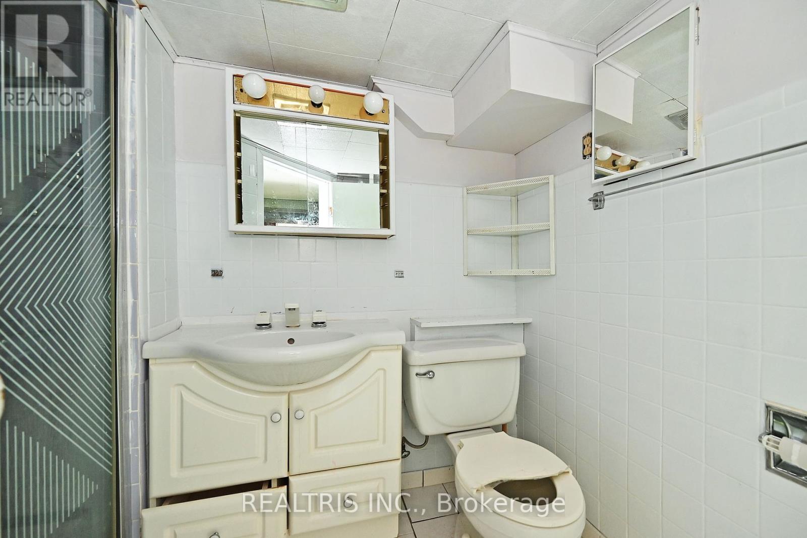 6 Lucerne Place, St. Catharines, Ontario  L2P 2E8 - Photo 43 - X12207560
