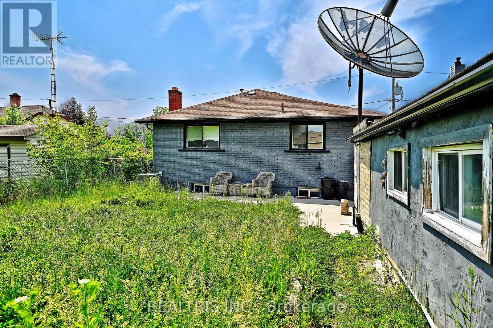 6 Lucerne Place, St. Catharines, Ontario  L2P 2E8 - Photo 49 - X12207560