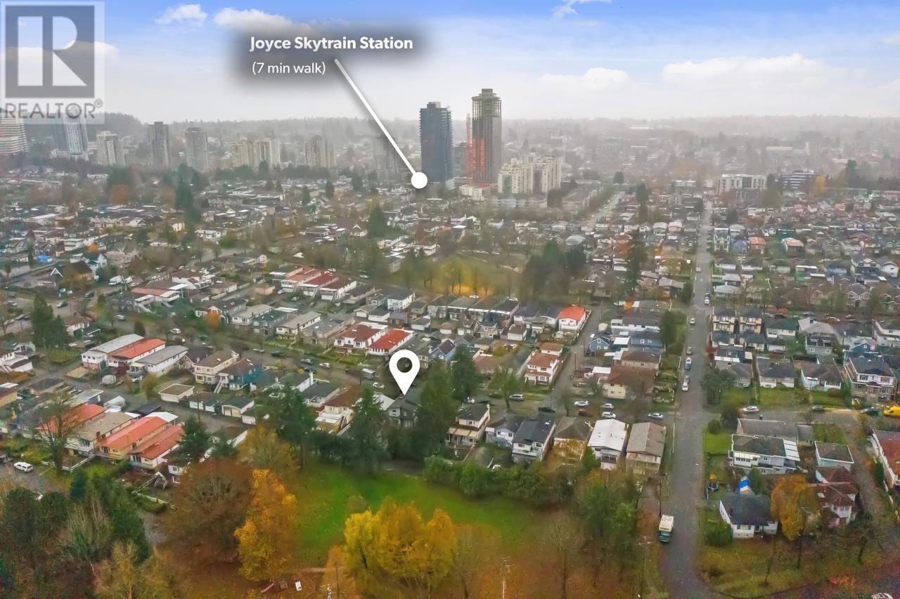 3531 Tanner Street, Vancouver, British Columbia  V5R 5P4 - Photo 2 - R3012998