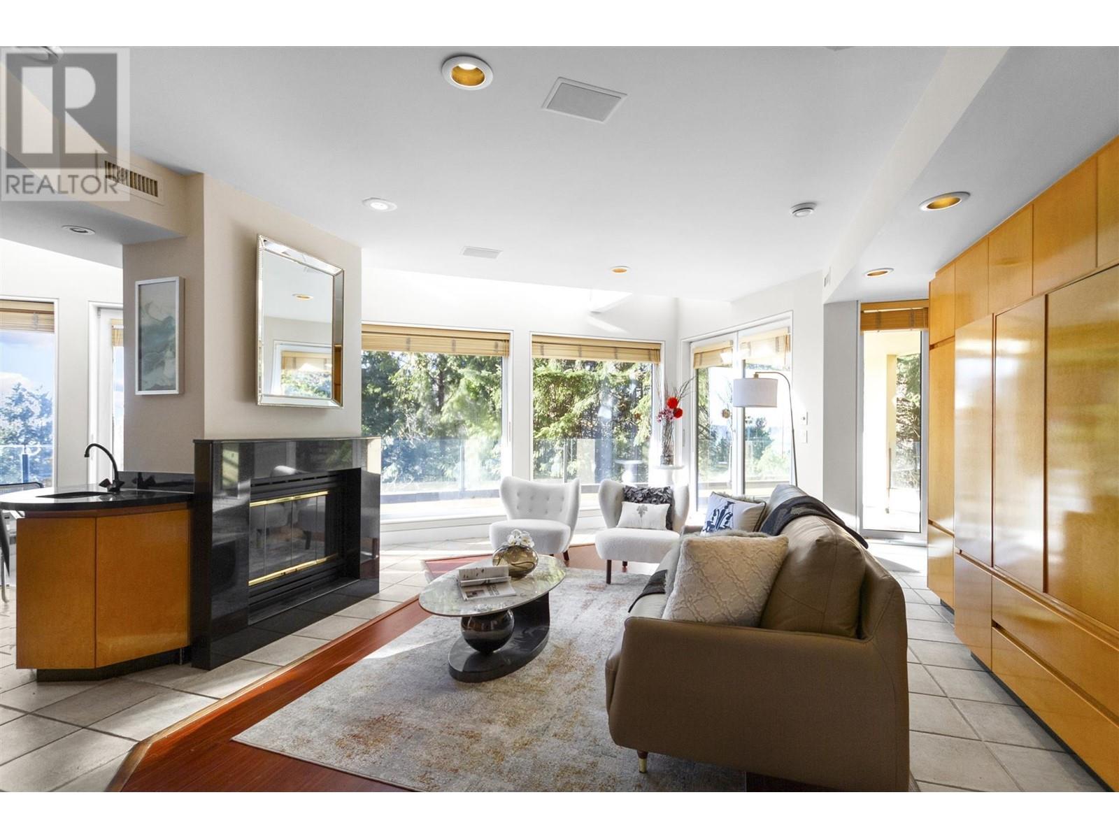 2780 Rosebery Avenue, West Vancouver, British Columbia  V7V 3A2 - Photo 10 - R3013001