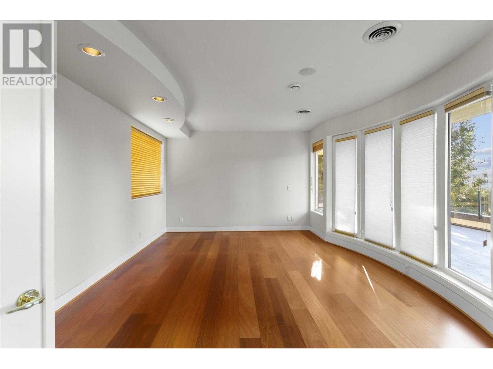 2780 Rosebery Avenue, West Vancouver, British Columbia  V7V 3A2 - Photo 19 - R3013001