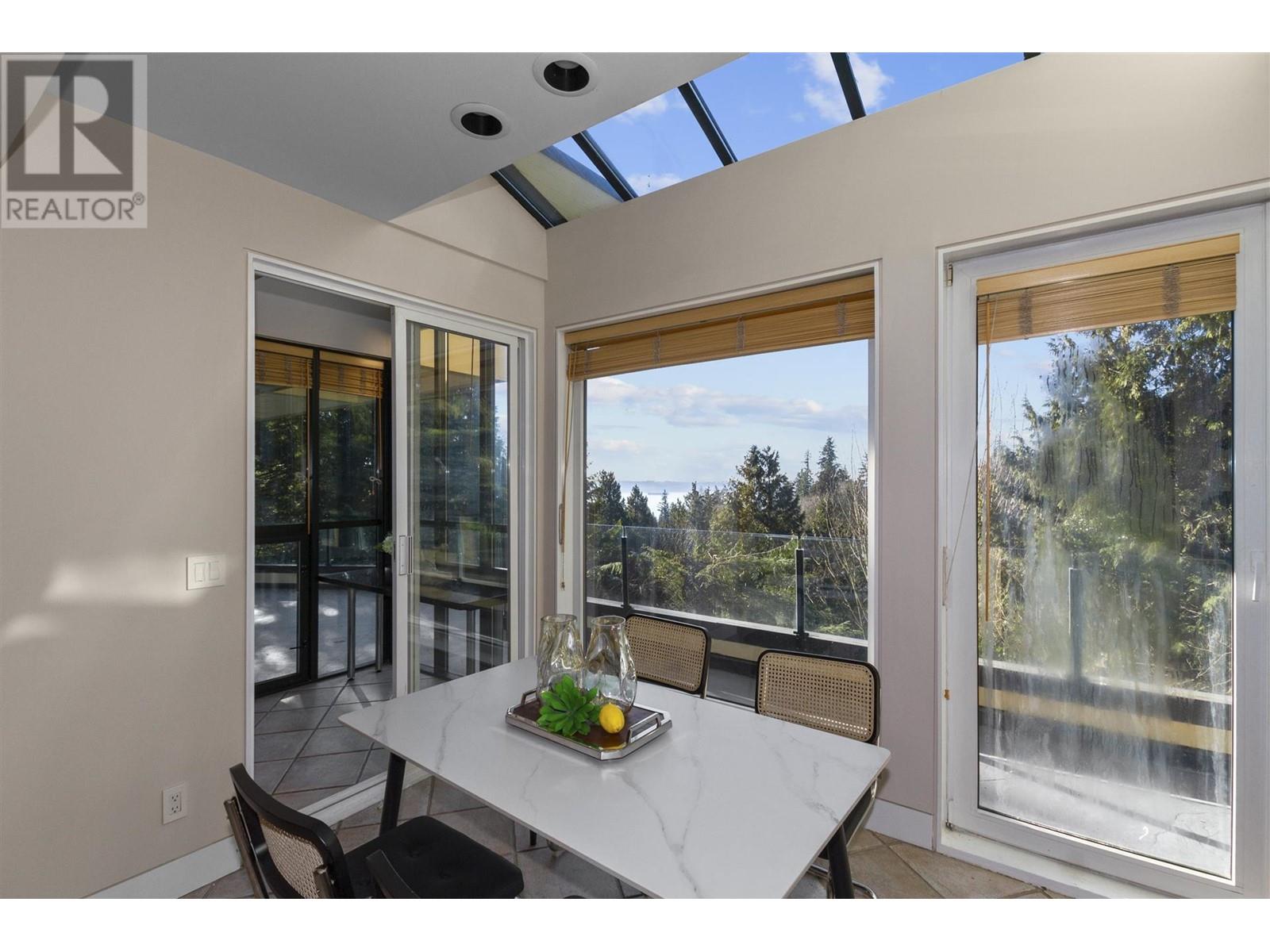 2780 Rosebery Avenue, West Vancouver, British Columbia  V7V 3A2 - Photo 9 - R3013001