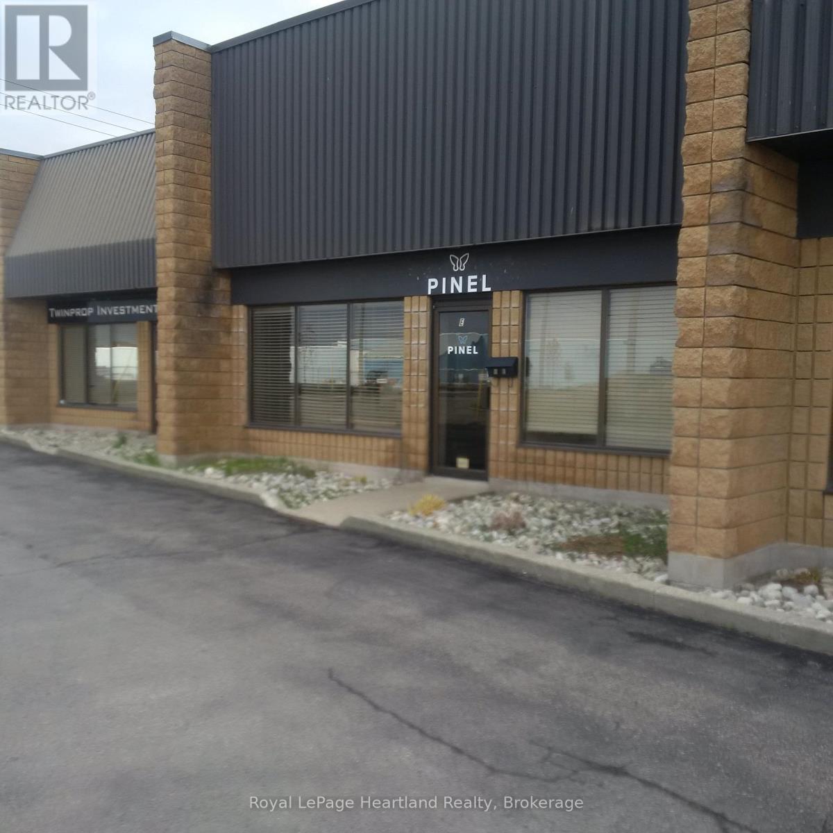 105 Northland Road, Waterloo, Ontario  N2V 1Y8 - Photo 21 - X12207702