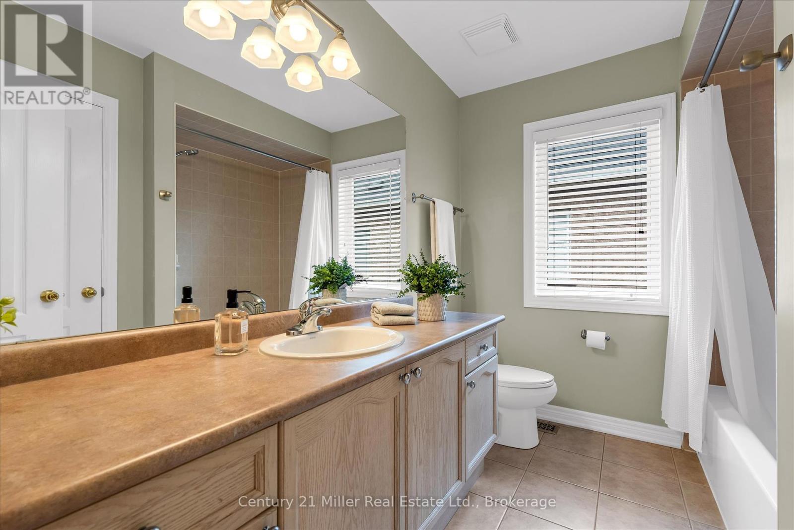 2426 Felhaber Crescent, Oakville, Ontario  L6H 7N8 - Photo 22 - W12197843