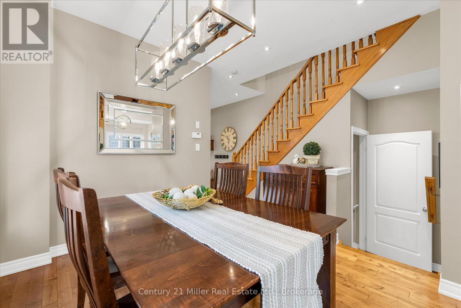 2426 Felhaber Crescent, Oakville, Ontario  L6H 7N8 - Photo 8 - W12197843