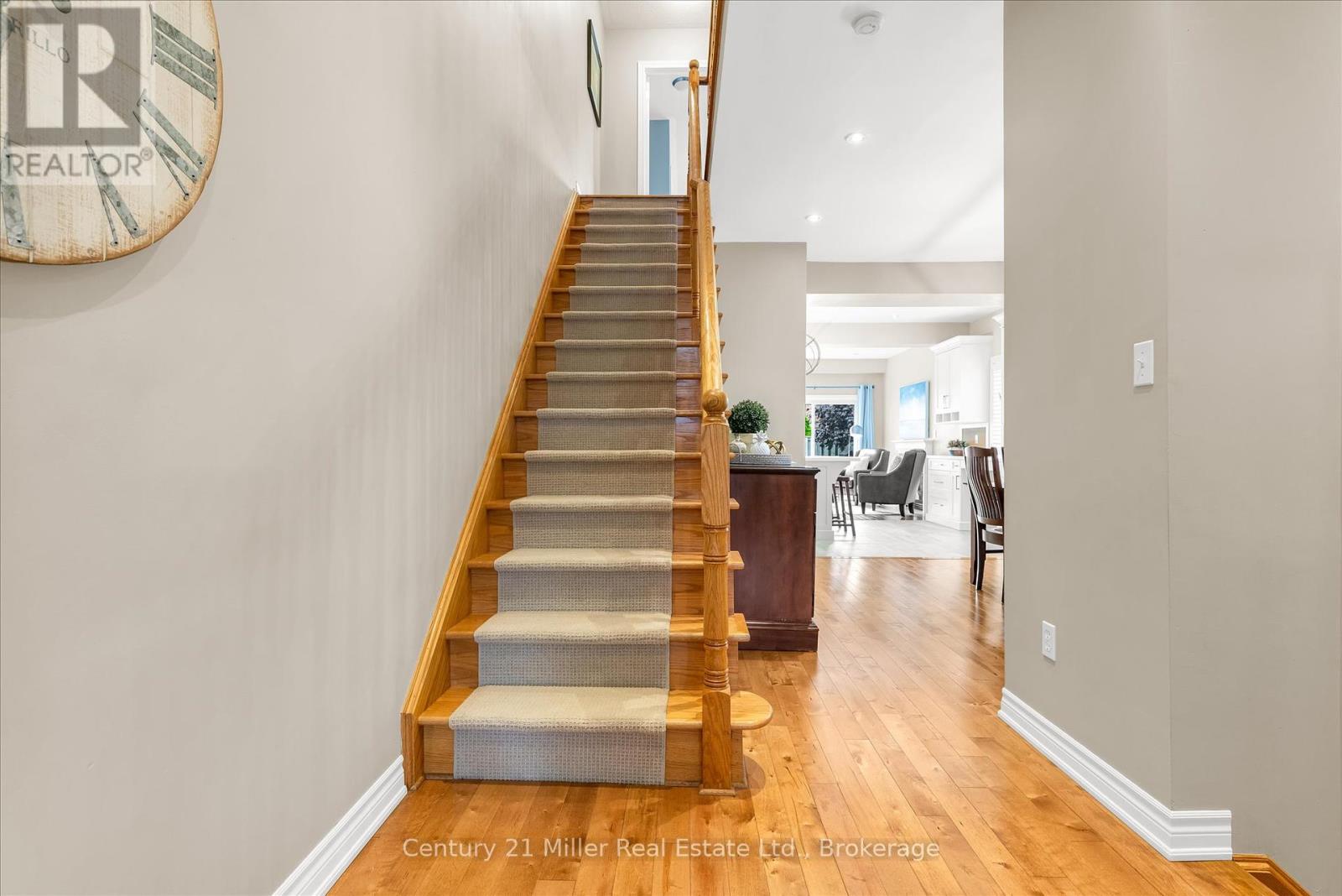 2426 Felhaber Crescent, Oakville, Ontario  L6H 7N8 - Photo 4 - W12197843
