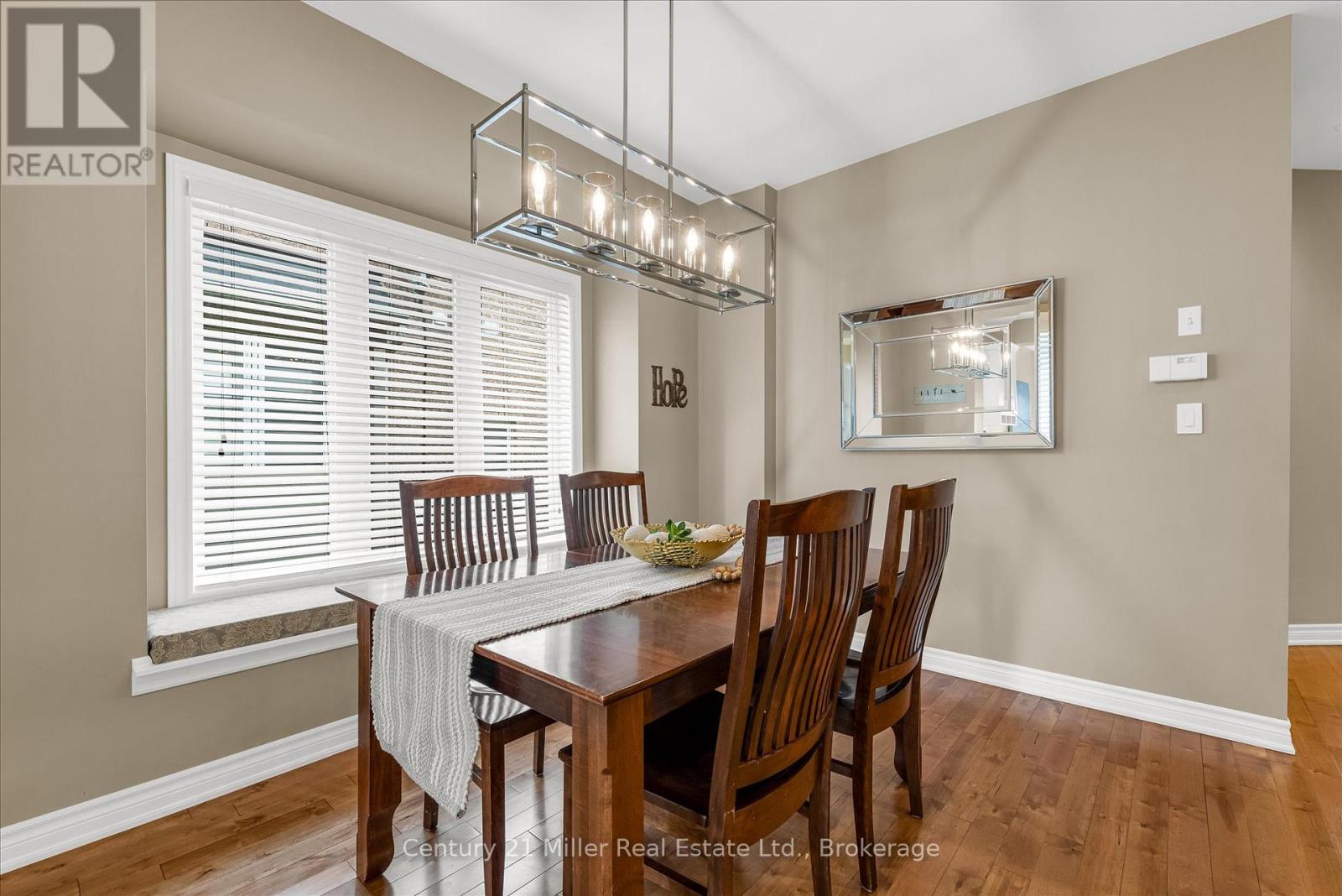2426 Felhaber Crescent, Oakville, Ontario  L6H 7N8 - Photo 7 - W12197843