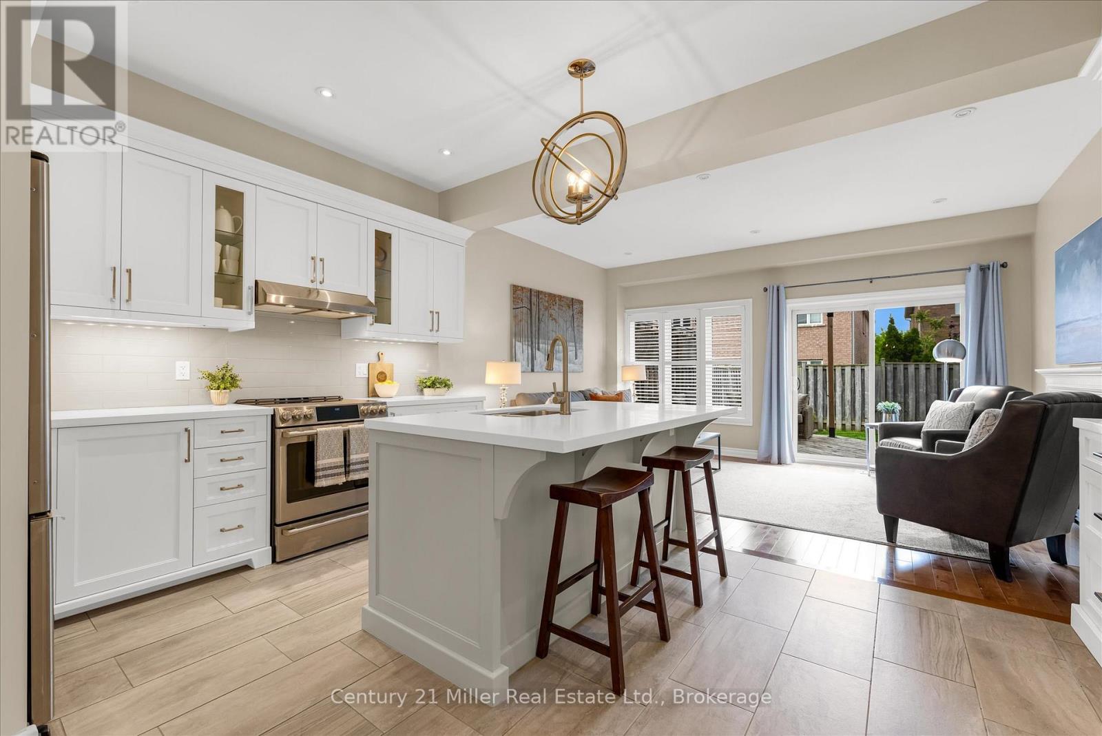 2426 Felhaber Crescent, Oakville, Ontario  L6H 7N8 - Photo 9 - W12197843