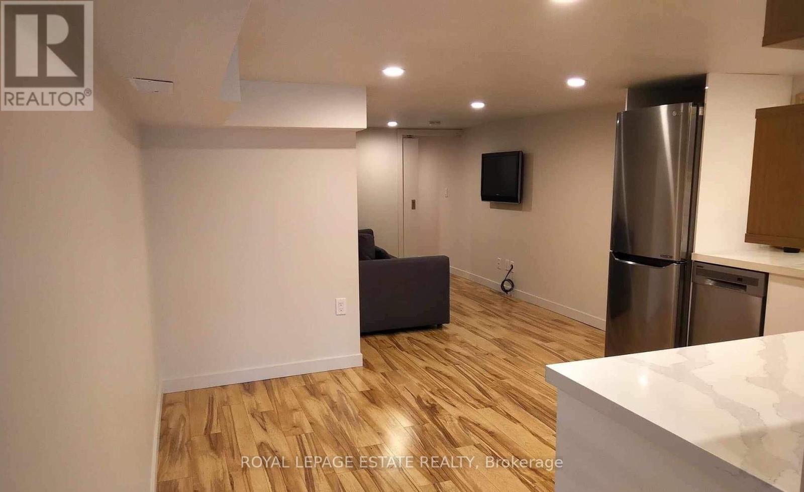 Bsmt - 32 Pape Avenue, Toronto, Ontario  M4M 2V6 - Photo 4 - E12098259