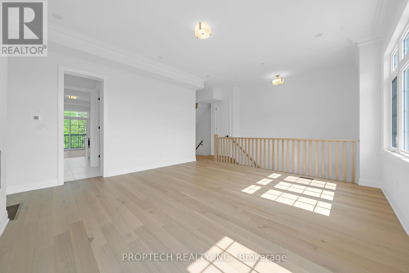 93 West Village Lane, Markham, Ontario  L6C 3L5 - Photo 4 - N12207513