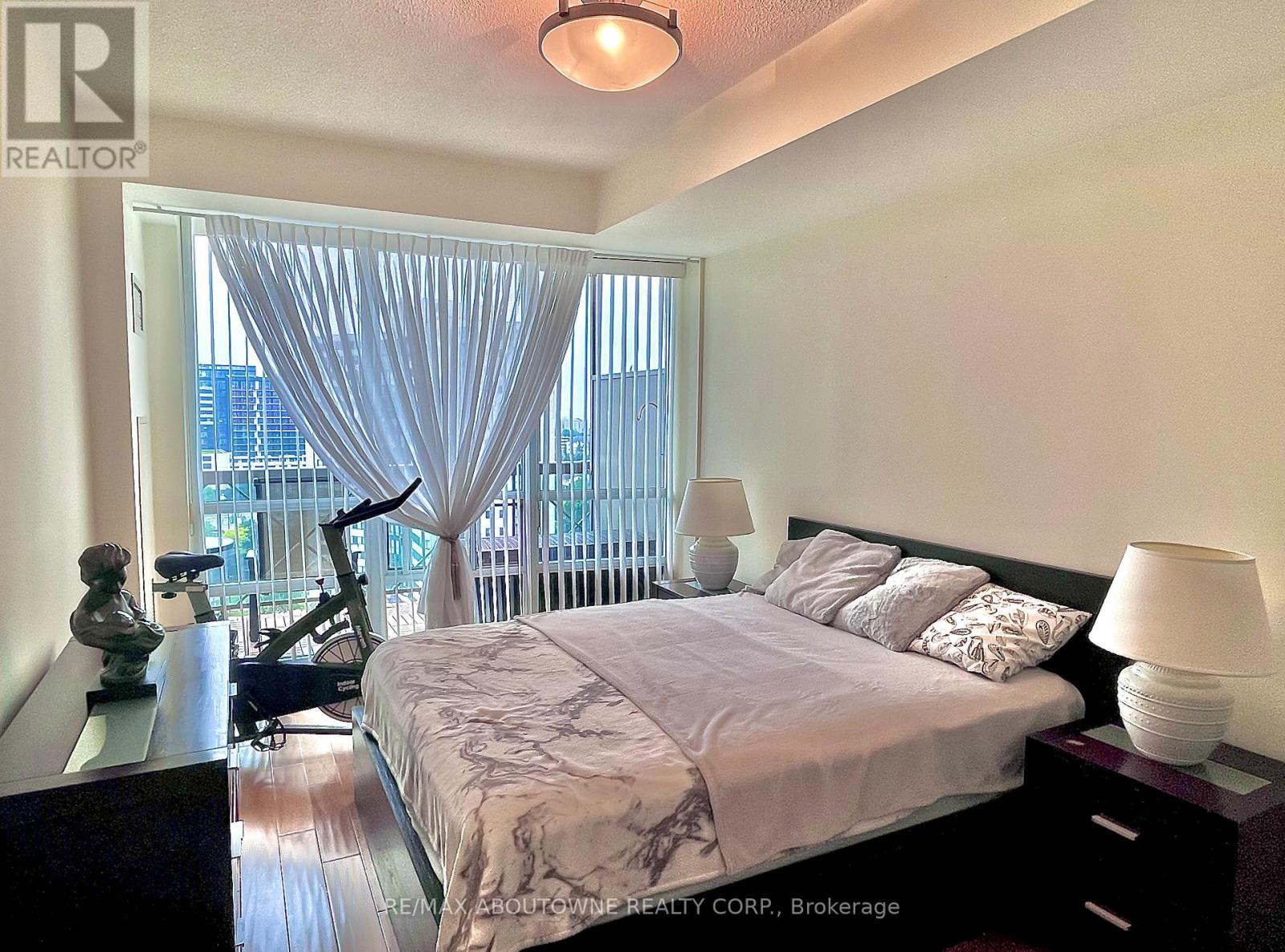 1207 - 1359 Rathburn Road E, Mississauga (Rathwood), Ontario  L4W 5P7 - Photo 14 - W12207439