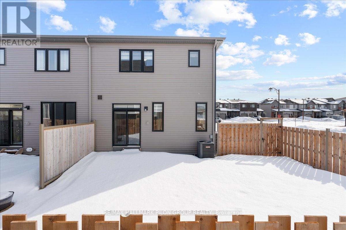 29 Watchim Street, Ottawa, Ontario  K4A 5K6 - Photo 20 - X12150773