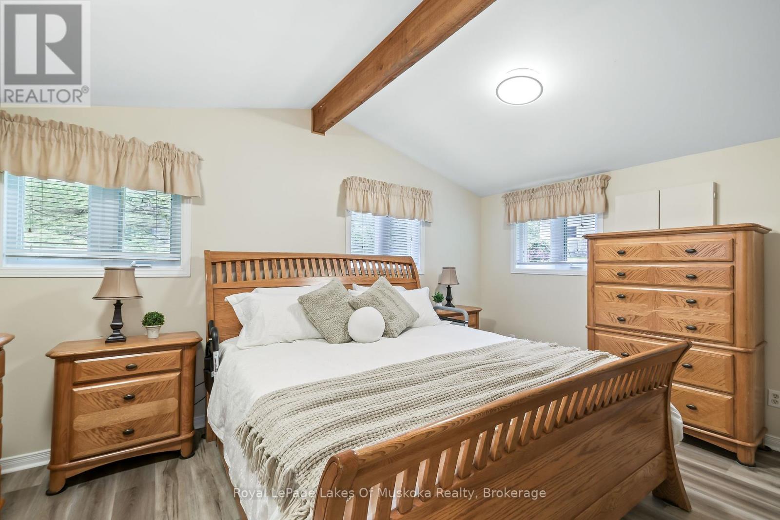 1019 Lakeshore Road N, Bracebridge, Ontario  P1L 1X3 - Photo 22 - X12090032