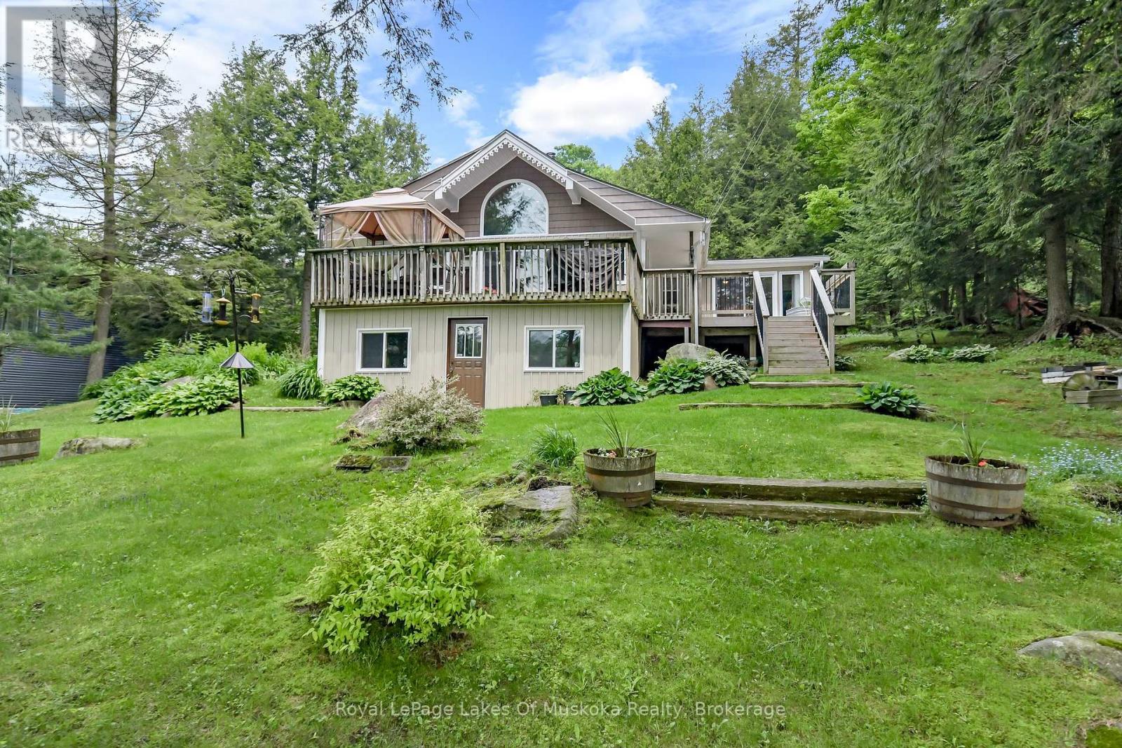 1019 Lakeshore Road N, Bracebridge, Ontario  P1L 1X3 - Photo 39 - X12090032