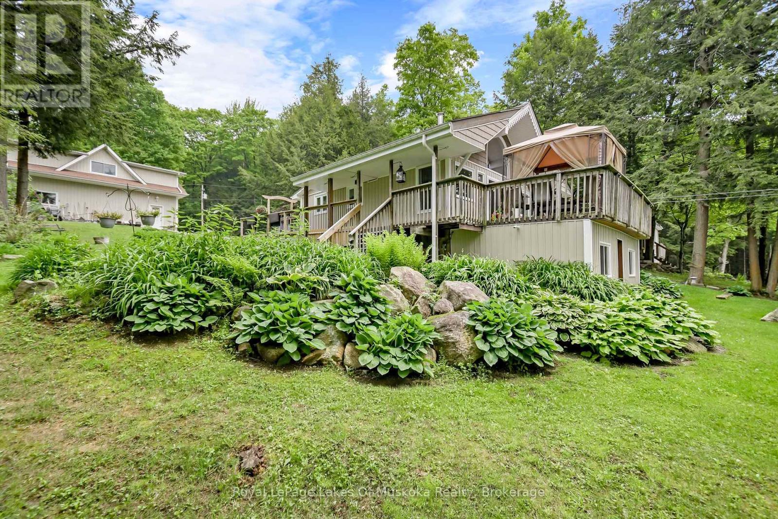 1019 Lakeshore Road N, Bracebridge, Ontario  P1L 1X3 - Photo 41 - X12090032