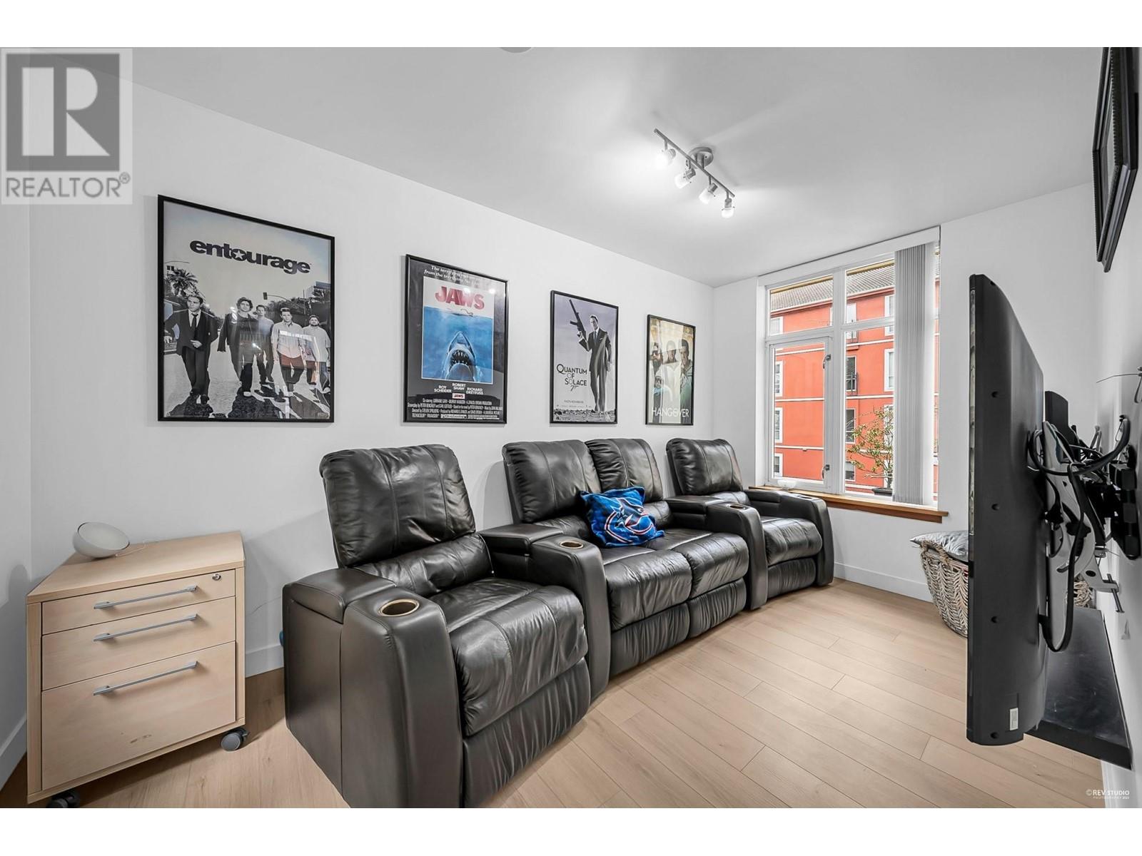 119 8 Renaissance Square, New Westminster, British Columbia  V3M 7A9 - Photo 13 - R2982143