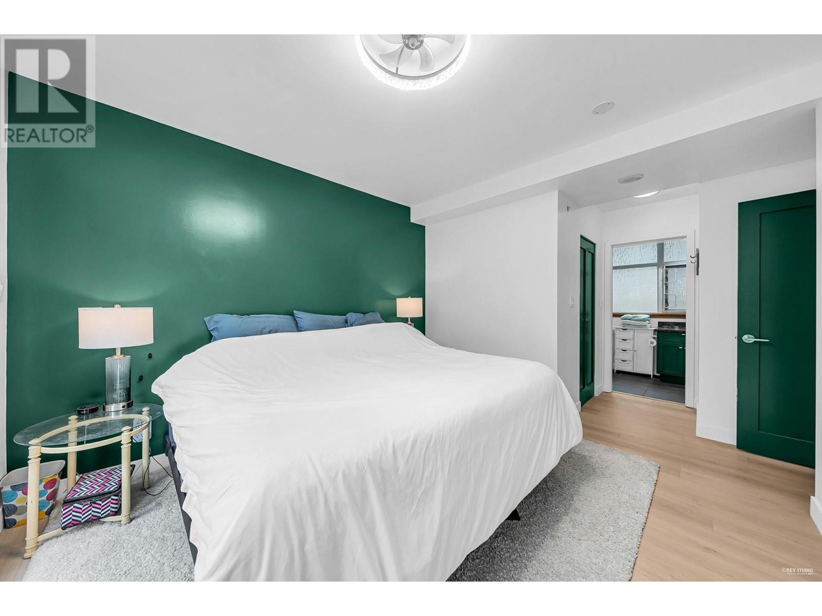 119 8 Renaissance Square, New Westminster, British Columbia  V3M 7A9 - Photo 18 - R2982143