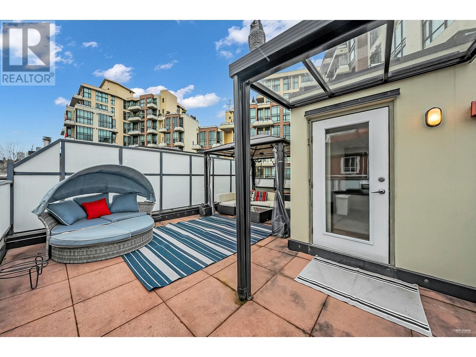 119 8 Renaissance Square, New Westminster, British Columbia  V3M 7A9 - Photo 33 - R2982143