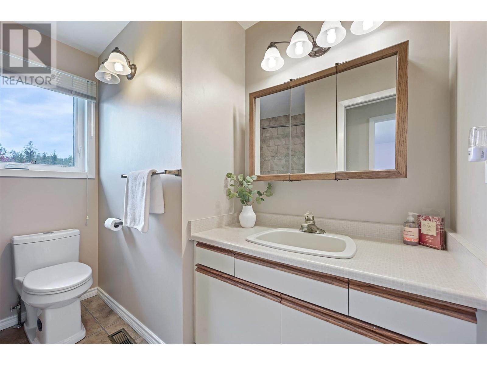 1573 10 Street, Invermere, British Columbia  V0A 1K4 - Photo 28 - 10348508