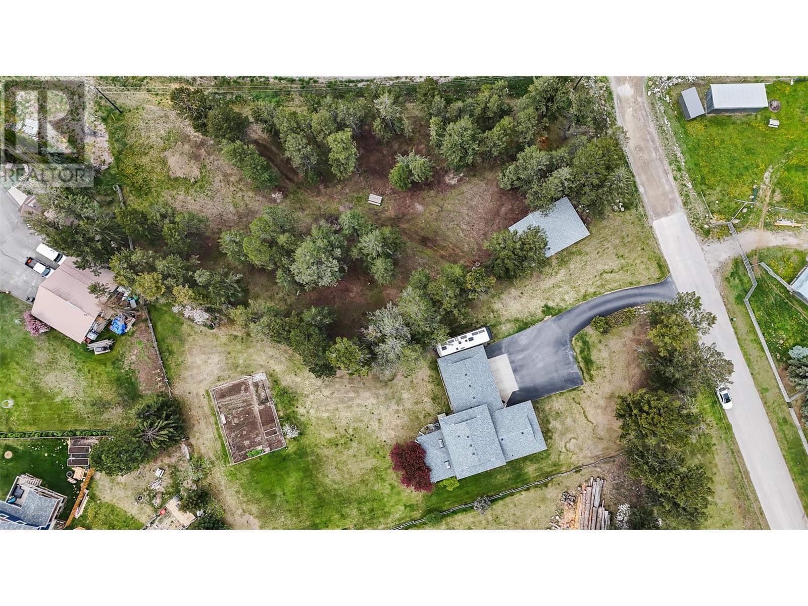 1573 10 Street, Invermere, British Columbia  V0A 1K4 - Photo 37 - 10348508