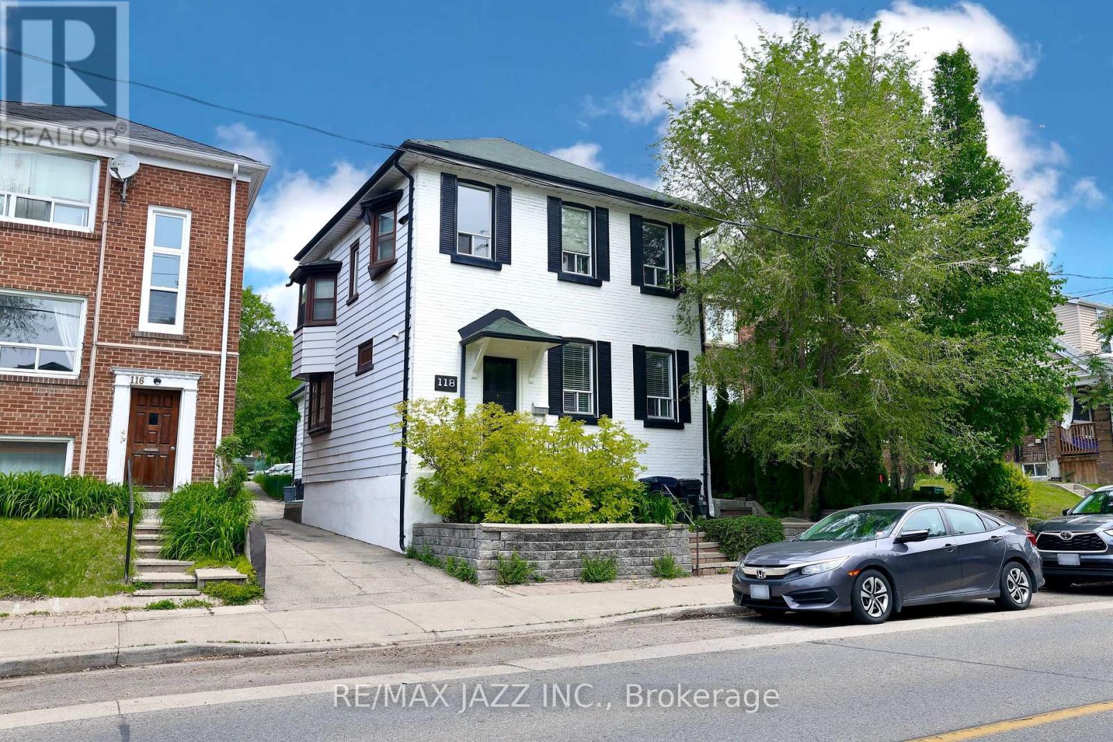 118 Eastwood Road, Toronto, Ontario  M4L 2C9 - Photo 1 - E12207841