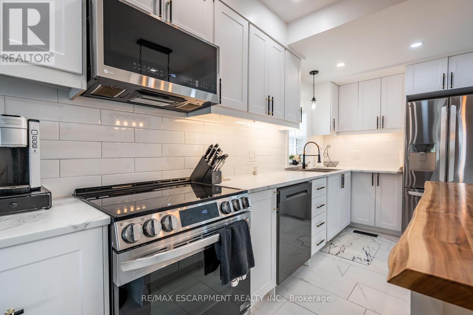 172 Pine Street S, Thorold, Ontario  L2V 3M4 - Photo 17 - X12186495