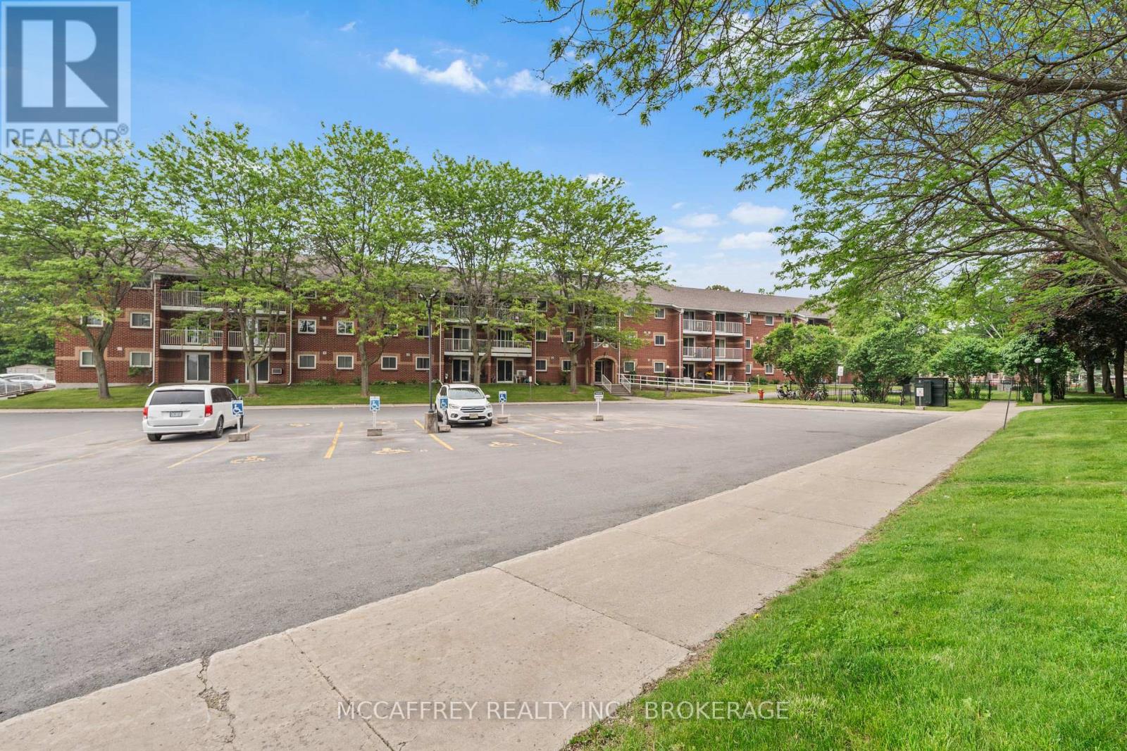 204 - 561 Armstrong Road, Kingston, Ontario  K7M 8J9 - Photo 4 - X12207718