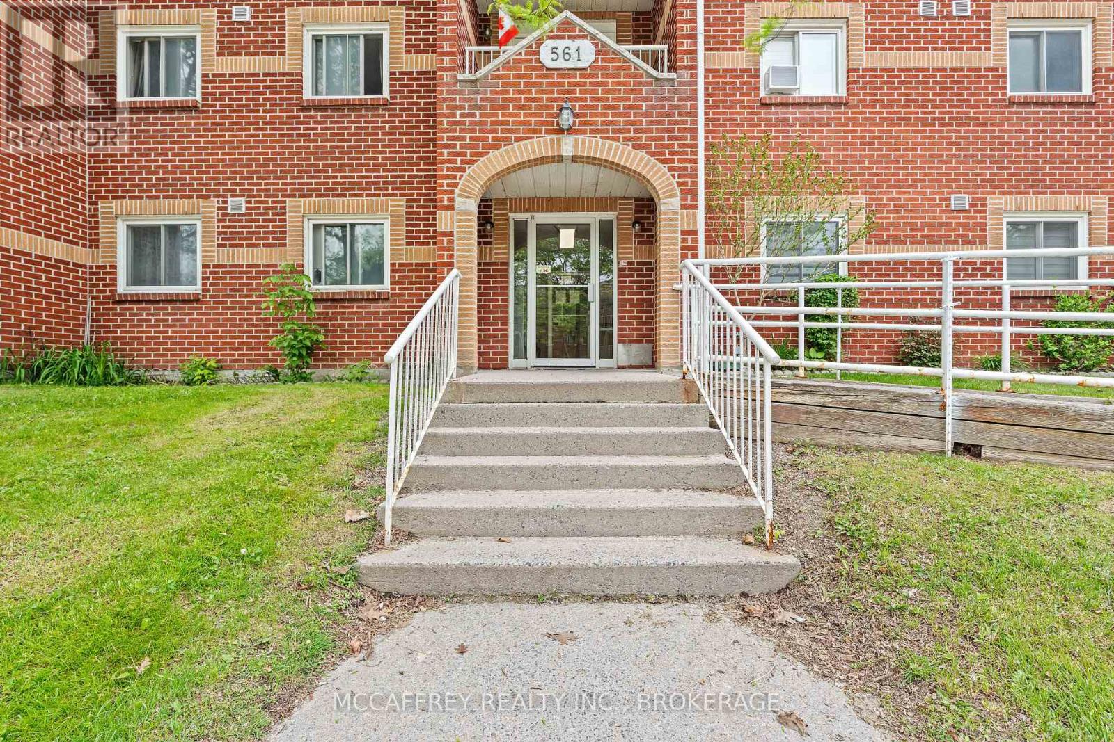 204 - 561 Armstrong Road, Kingston, Ontario  K7M 8J9 - Photo 5 - X12207718