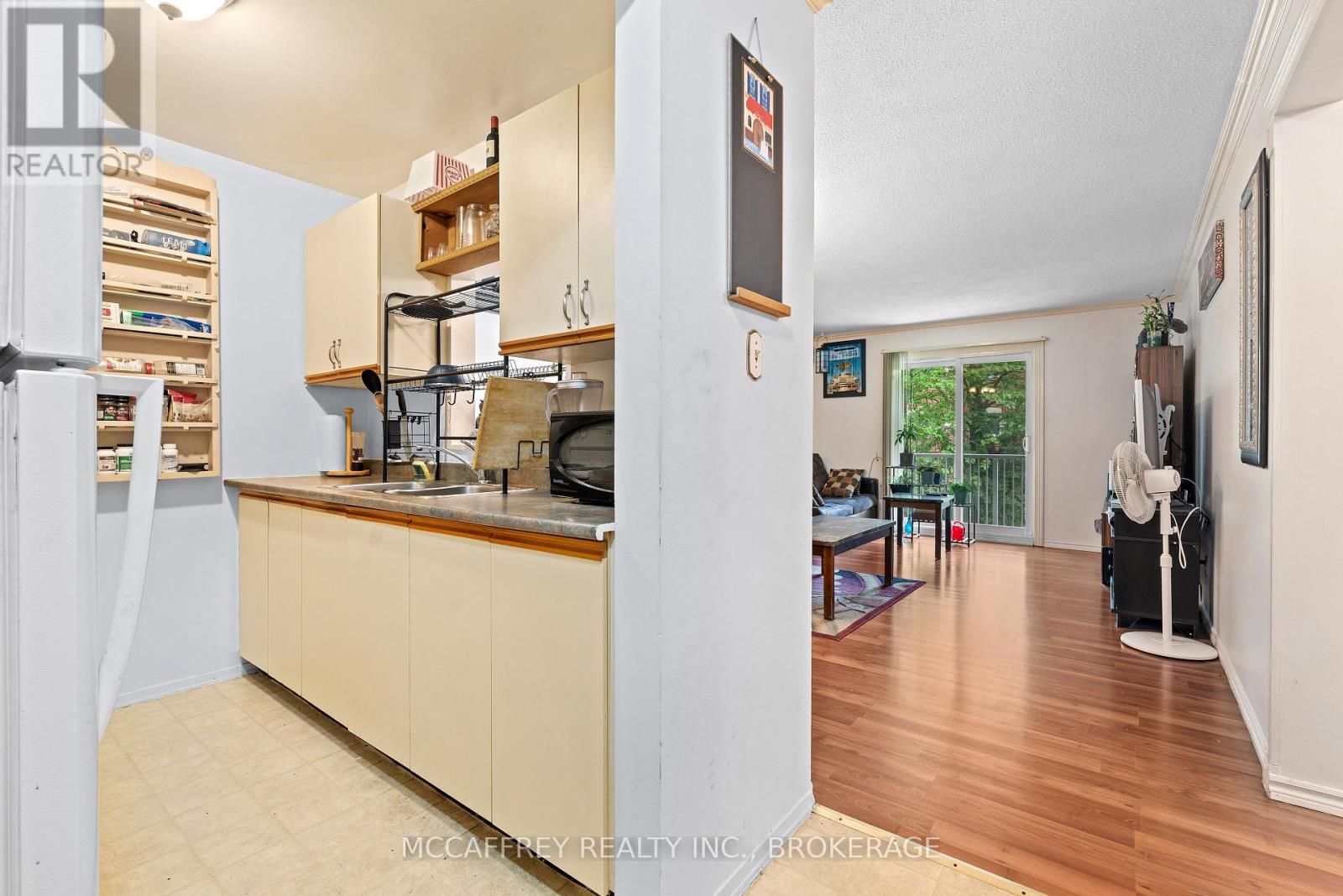 204 - 561 Armstrong Road, Kingston, Ontario  K7M 8J9 - Photo 8 - X12207718