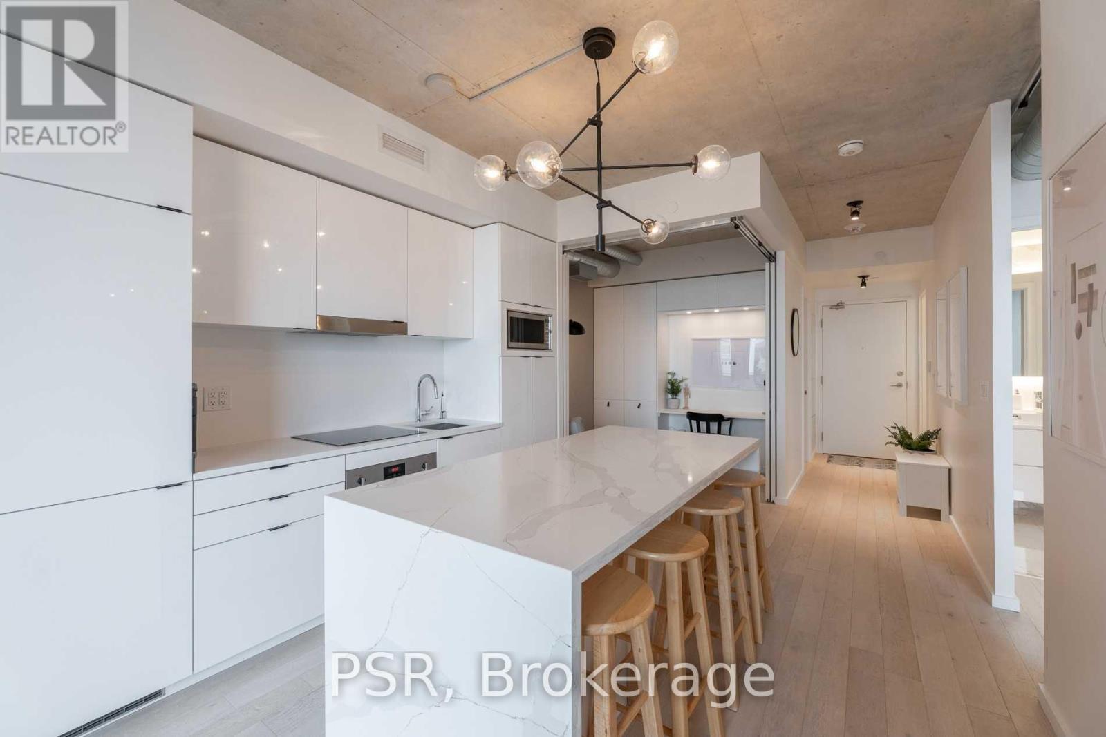 712 - 21 Lawren Harris Square, Toronto (Waterfront Communities), Ontario  M5A 0T4 - Photo 5 - C12207646