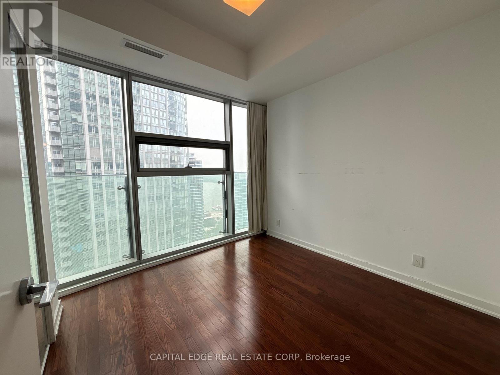 2802 - 14 York Street, Toronto (Waterfront Communities), Ontario  M5J 0B1 - Photo 7 - C12207652