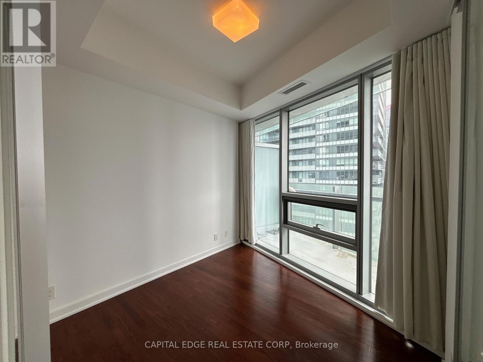 2802 - 14 York Street, Toronto (Waterfront Communities), Ontario  M5J 0B1 - Photo 8 - C12207652